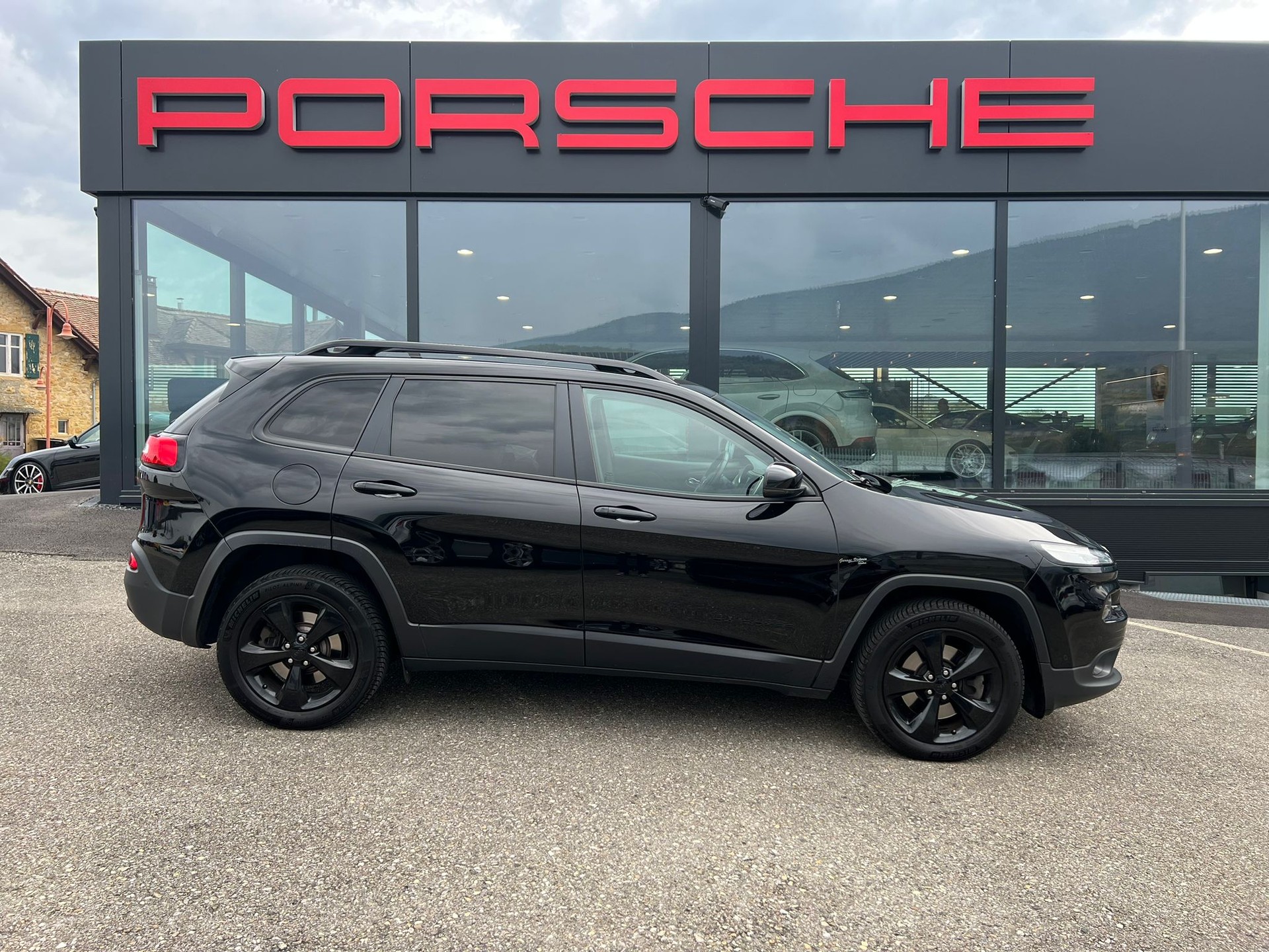 JEEP Cherokee 3.2 Night Eagl AWD 9ATX