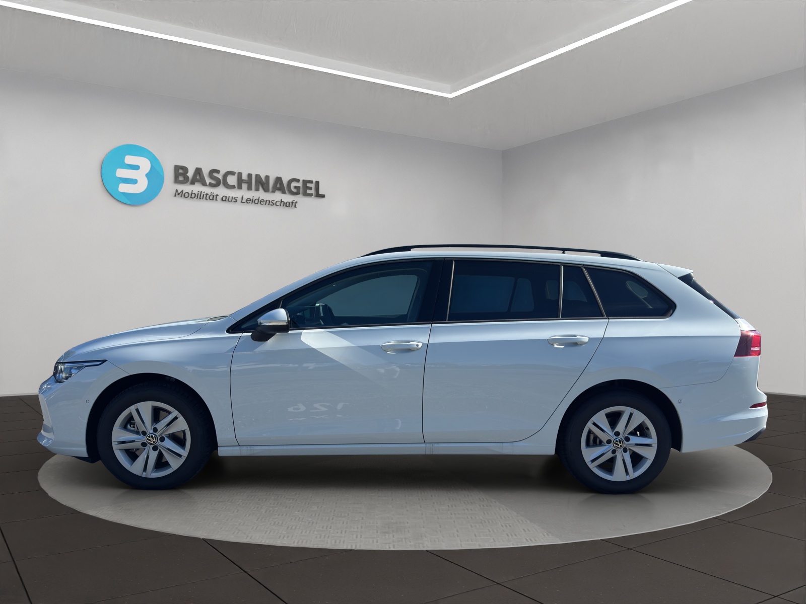VW Golf Variant 2.0 TDI Life DSG-showroom-element-1
