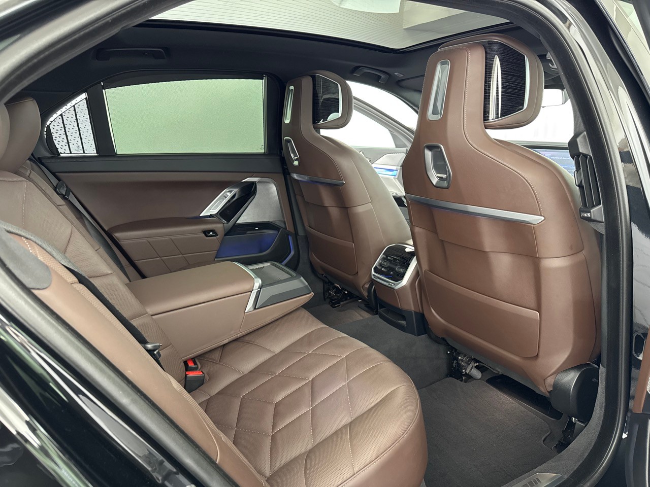 BMW 740d xDrive 48V M Sport-image-7