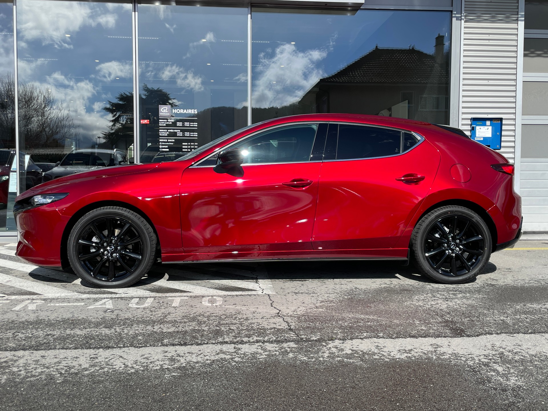 MAZDA 3 Hatchback SKYACTIV-G M Hybrid 140 Homura Automat-showroom-element-2