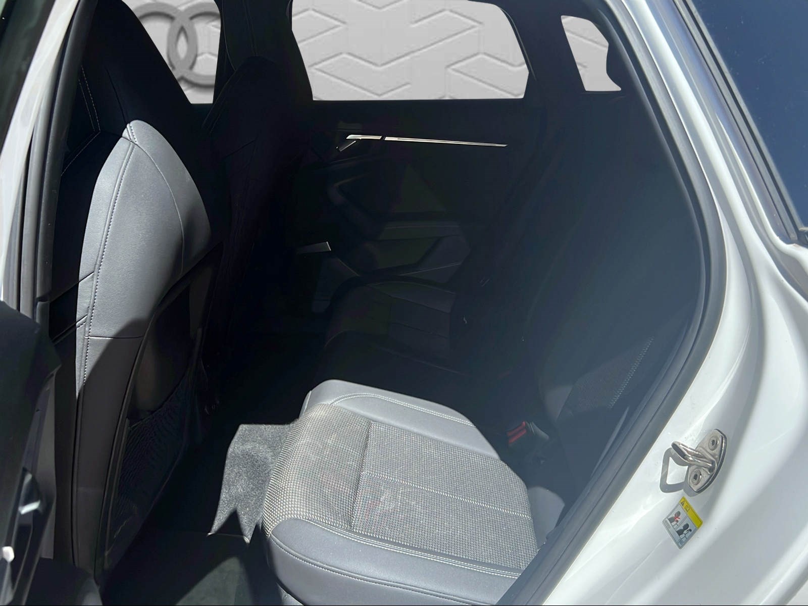 AUDI A3 Sportback 35 TFSI S line Attraction-image-12