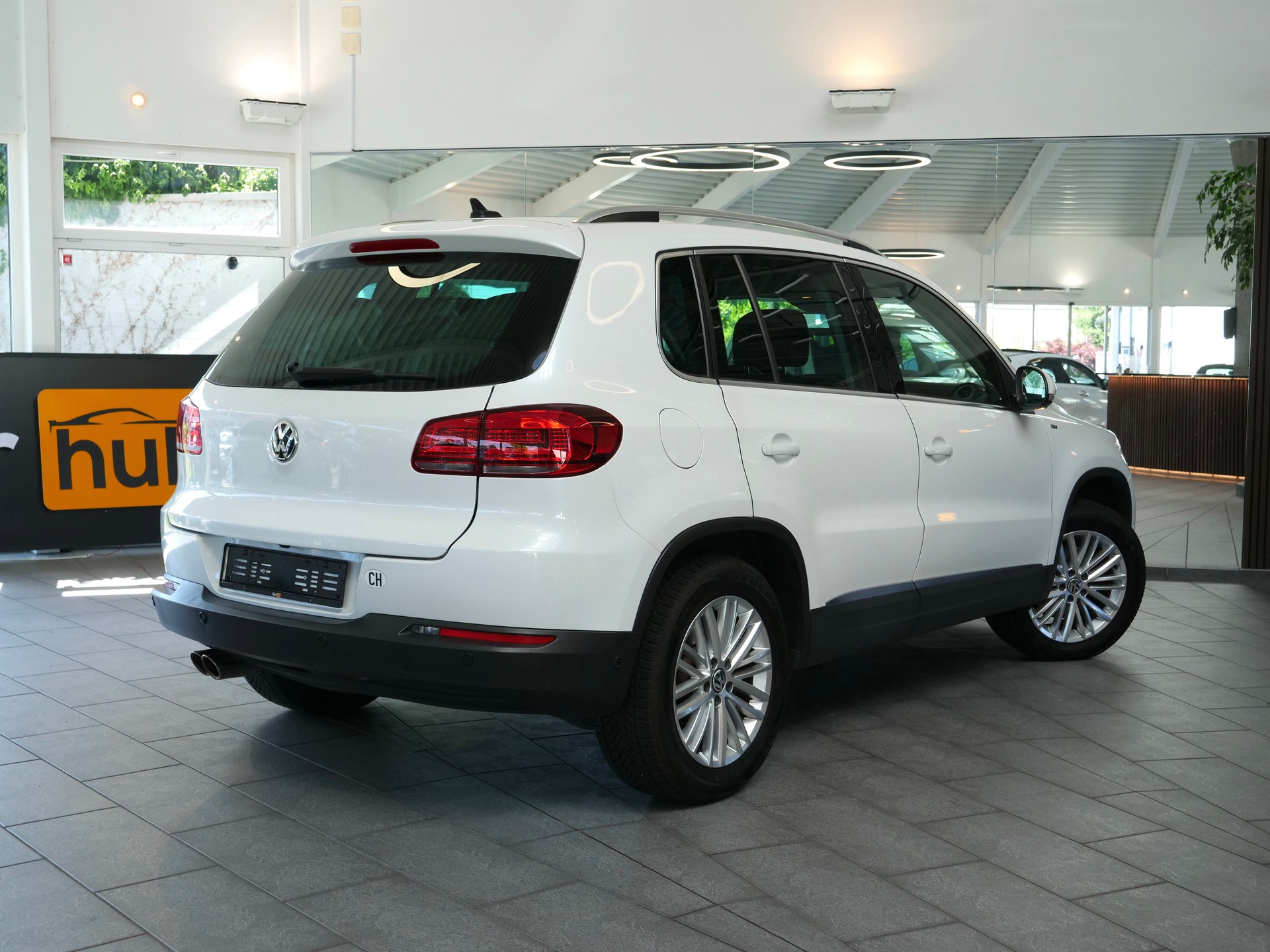 VW Tiguan 2.0 TDI BMT Cup 4Motion DSG-showroom-element-3
