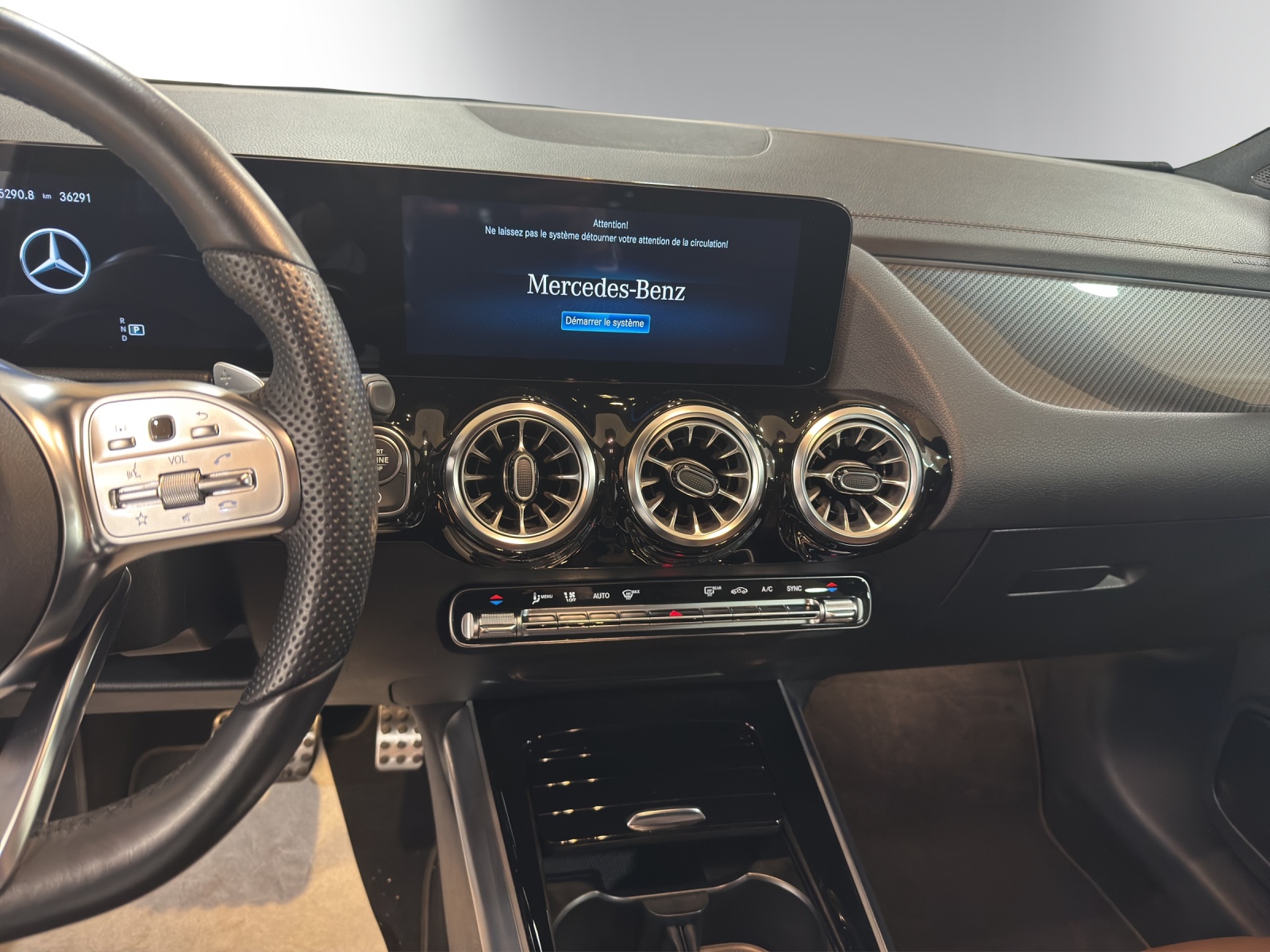 Image MERCEDES-BENZ GLA-200 GLA 200 4M AMG Line 8G-D