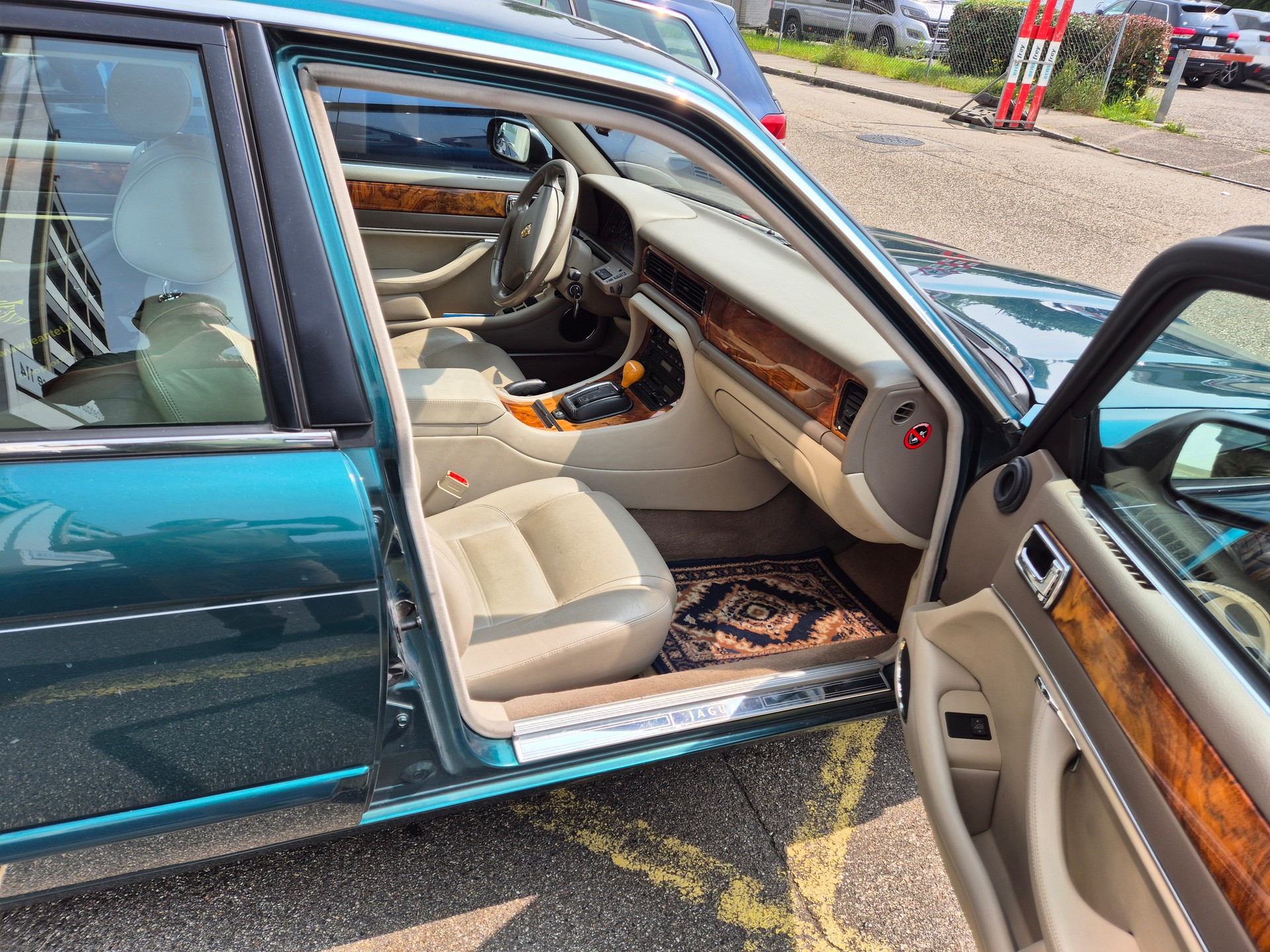 JAGUAR XJ 3.2 Executive-image-8