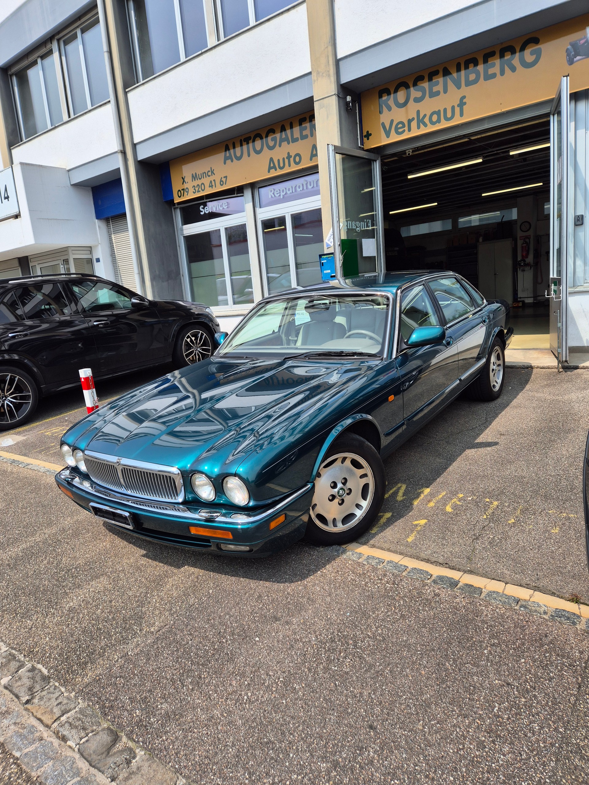 JAGUAR XJ 3.2 Executive-image-1