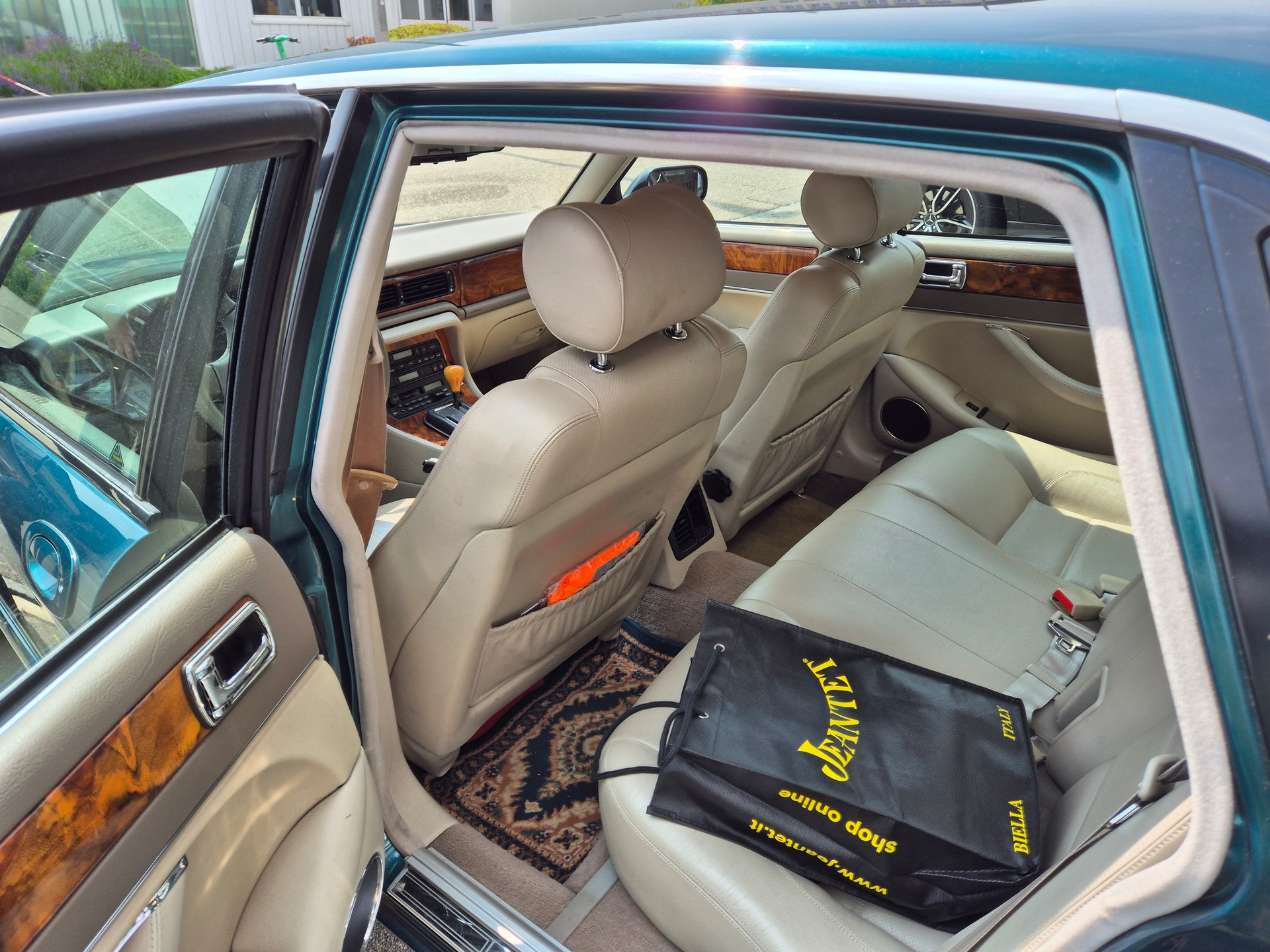 JAGUAR XJ 3.2 Executive-image-4