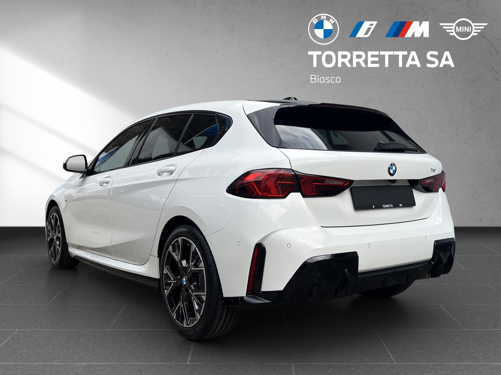 BMW 116 Steptronic M Sport-showroom-element-3
