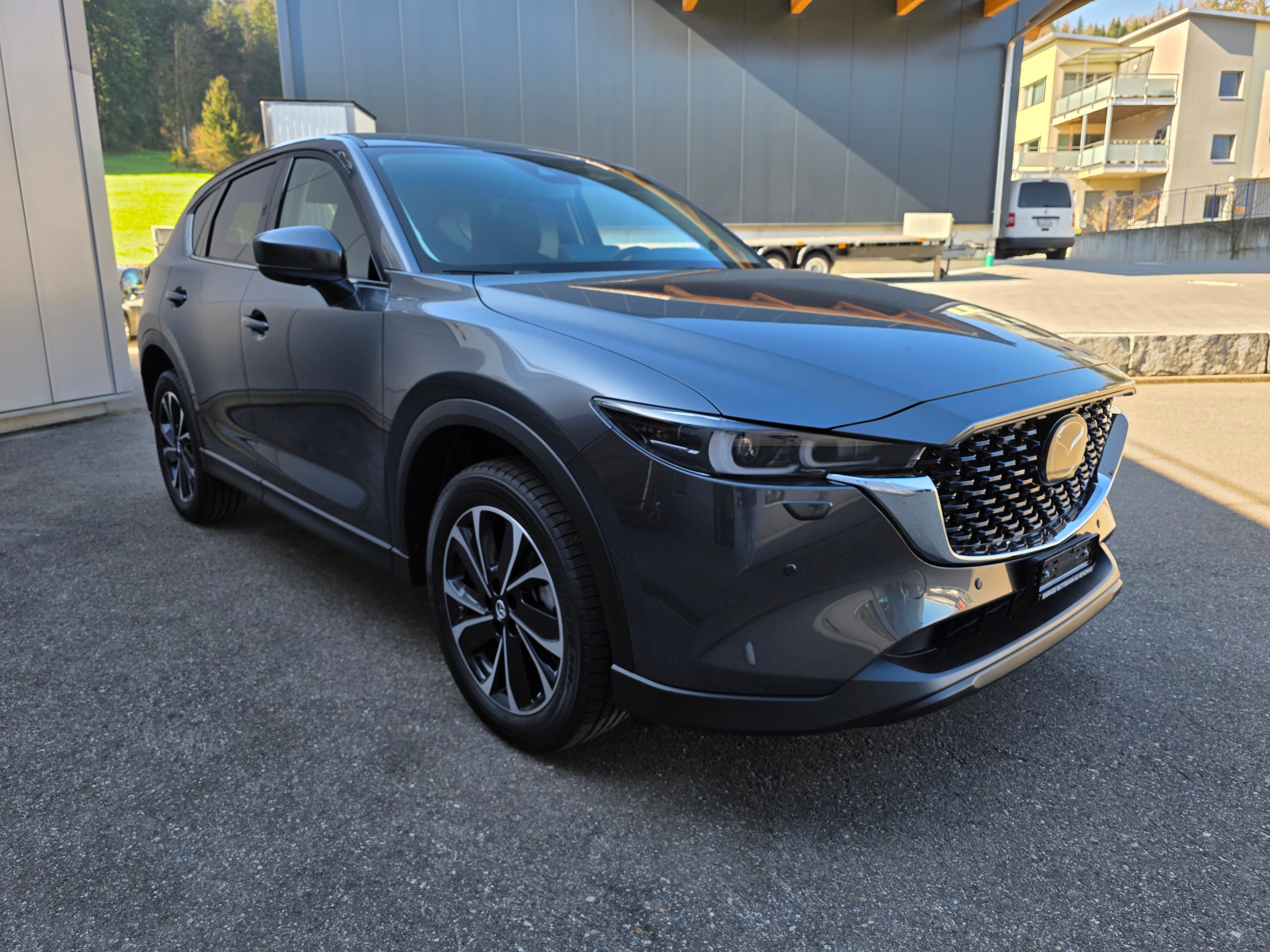 MAZDA CX-5 e-Skyactiv-G 194 (SUV / Geländewagen) Mazda MAZDA CX-5 e-Skyactiv-G 194 (SUV / Geländewagen)