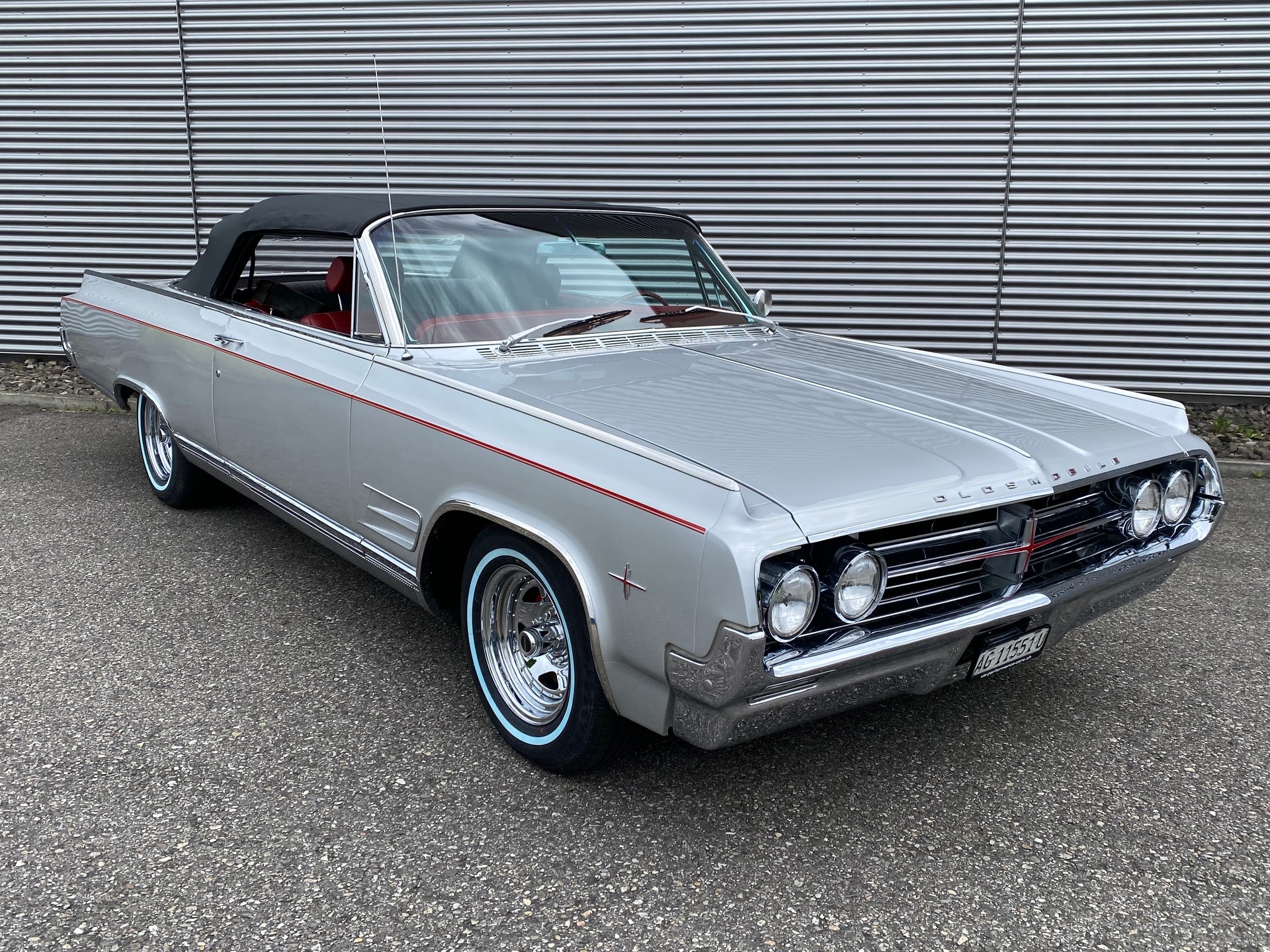 OLDSMOBILE Starfire-showroom-element-1