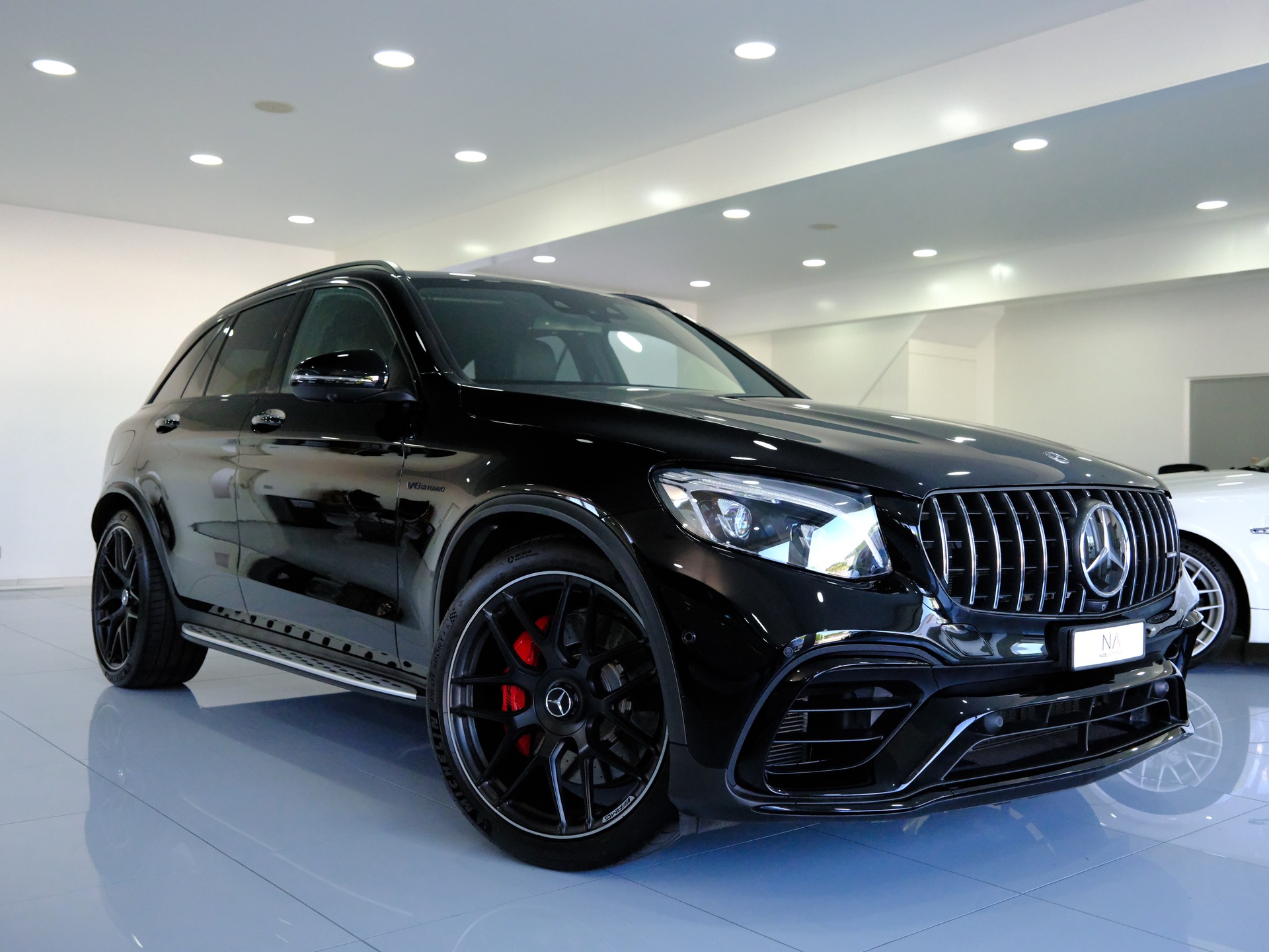 MERCEDES-BENZ GLC 63 S AMG 4Matic+ 9G-Tronic-showroom-element-1