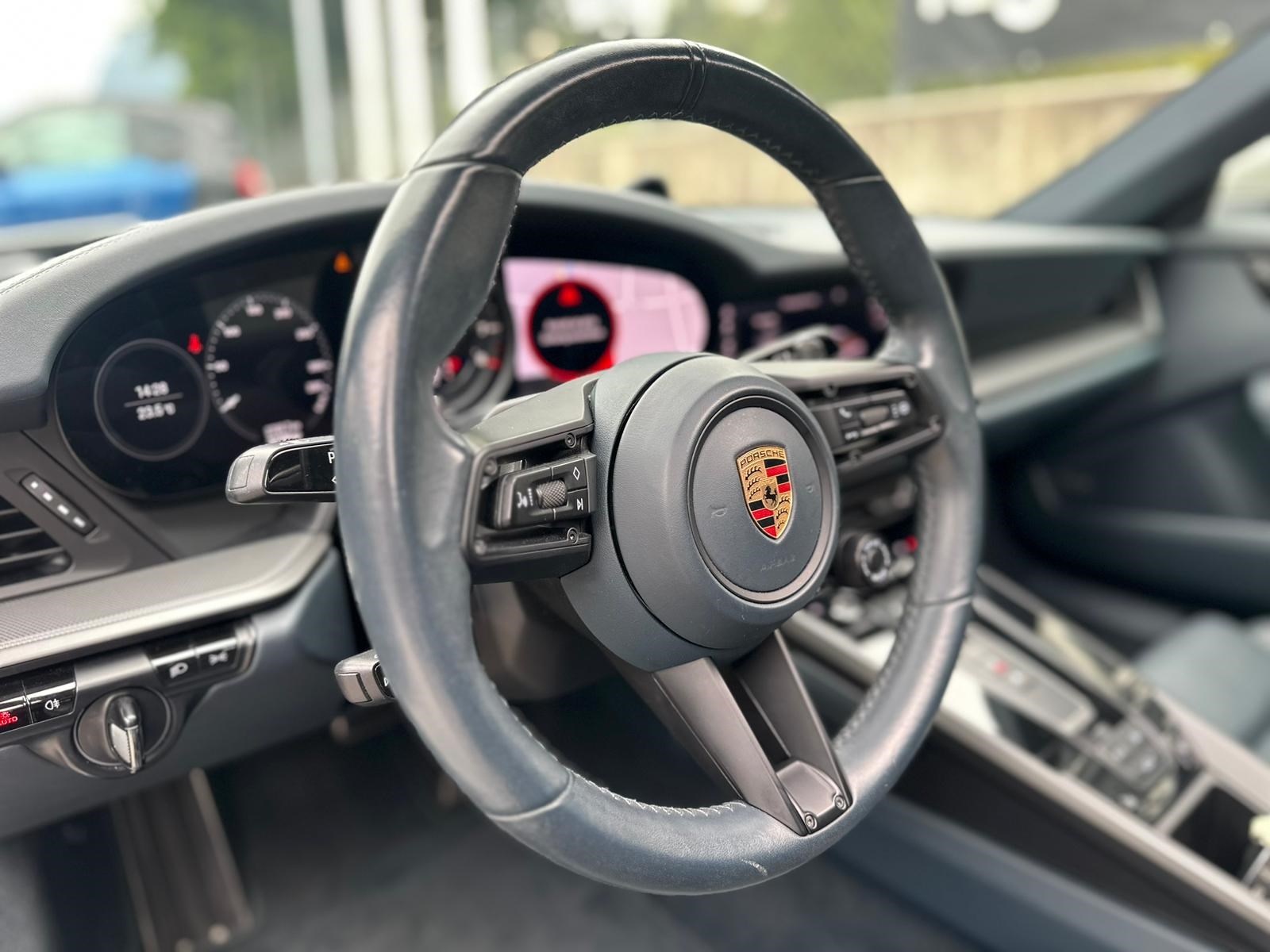 PORSCHE 911 Carrera 4S PDK-image-5