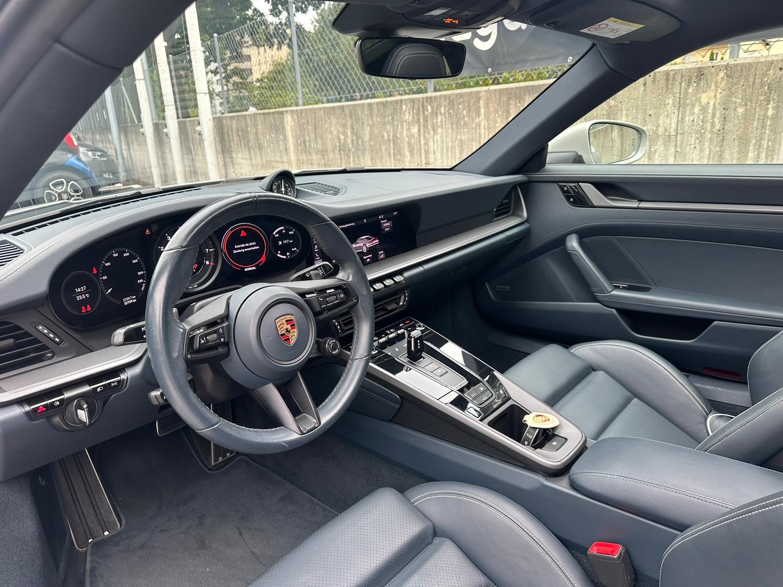PORSCHE 911 Carrera 4S PDK-image-4