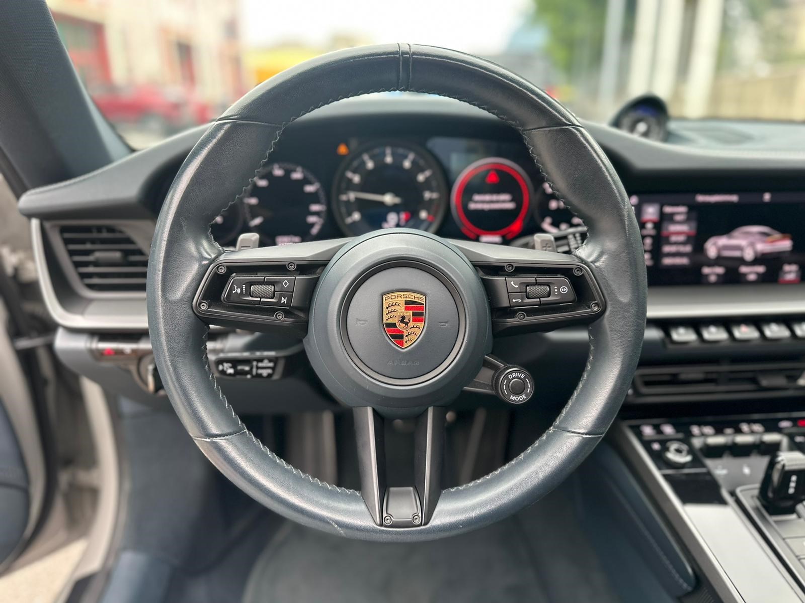PORSCHE 911 Carrera 4S PDK-image-9