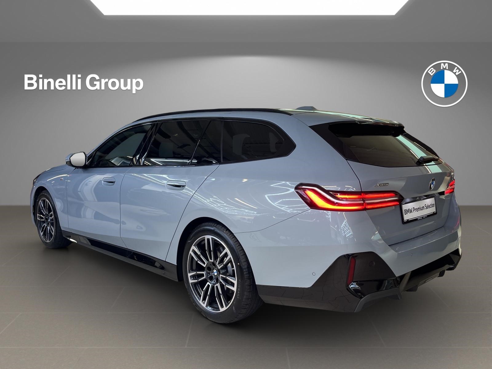 BMW 520d xDrive Touring M Sport-showroom-element-2