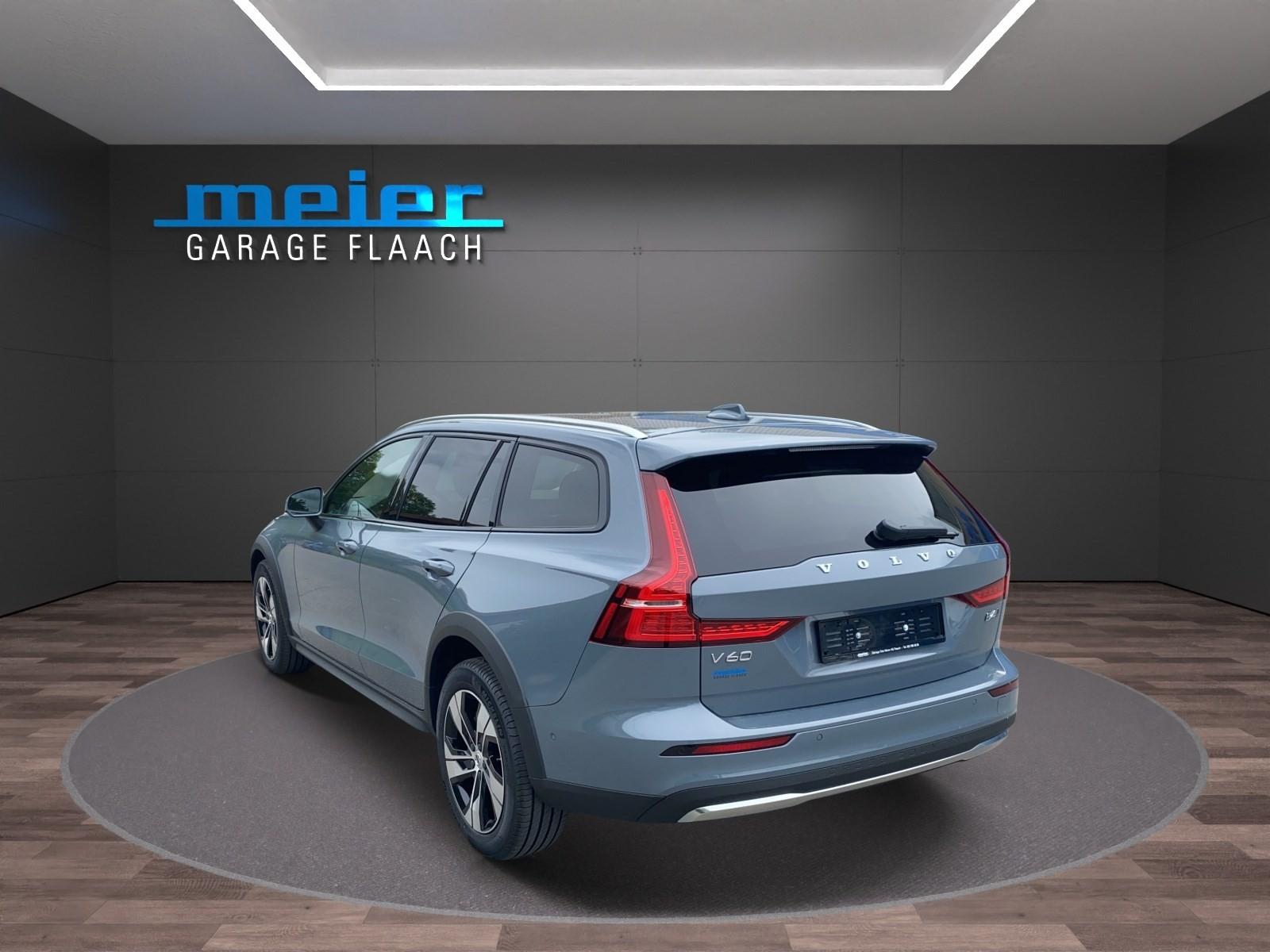VOLVO V60 Cross Country 2.0 B4 Ultimate AWD-showroom-element-2