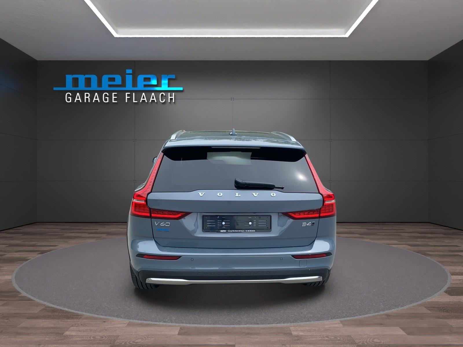 VOLVO V60 Cross Country 2.0 B4 Ultimate AWD-showroom-element-3