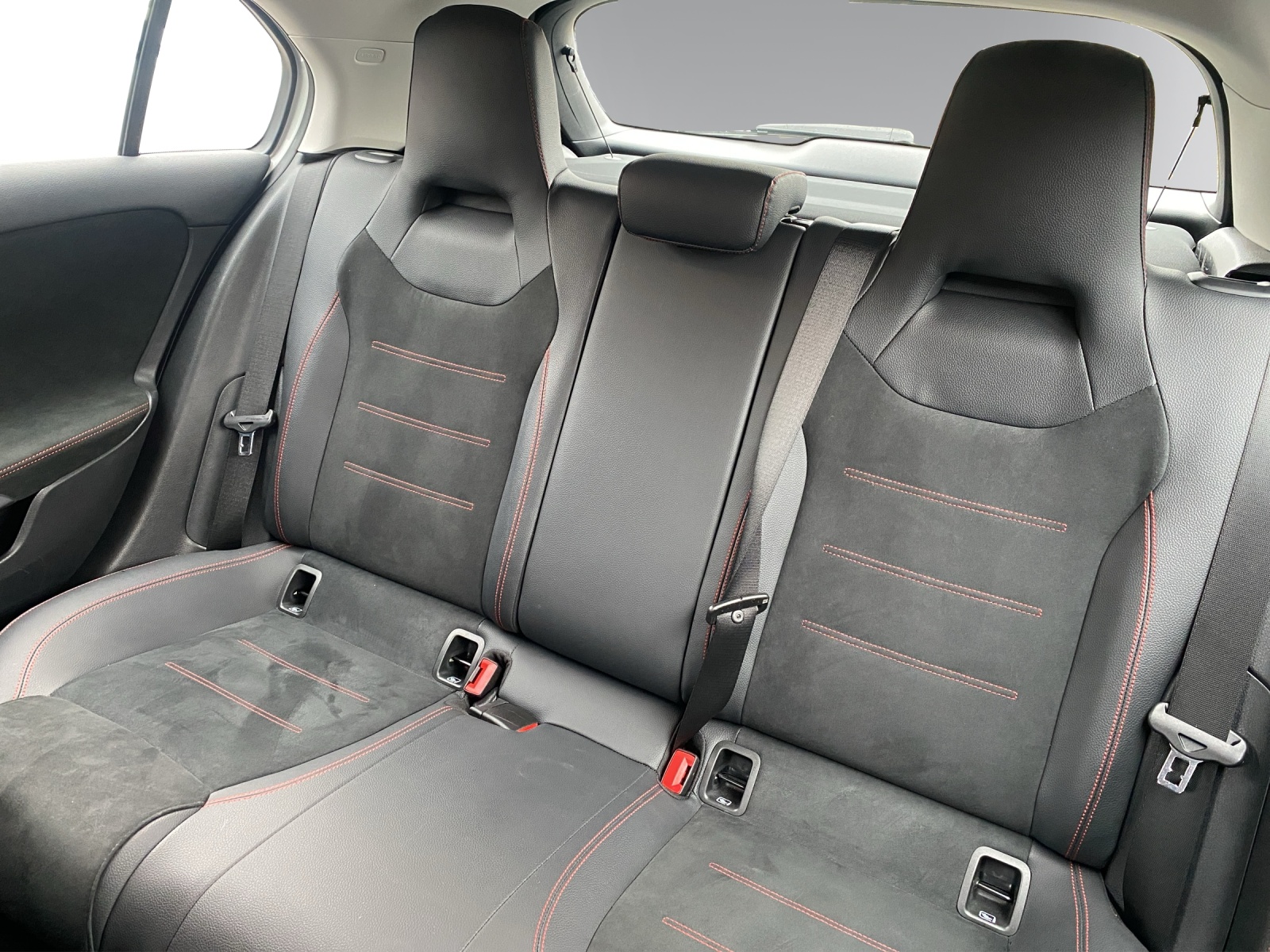 Image MERCEDES-BENZ A-200 A 200 AMG Line 4Matic