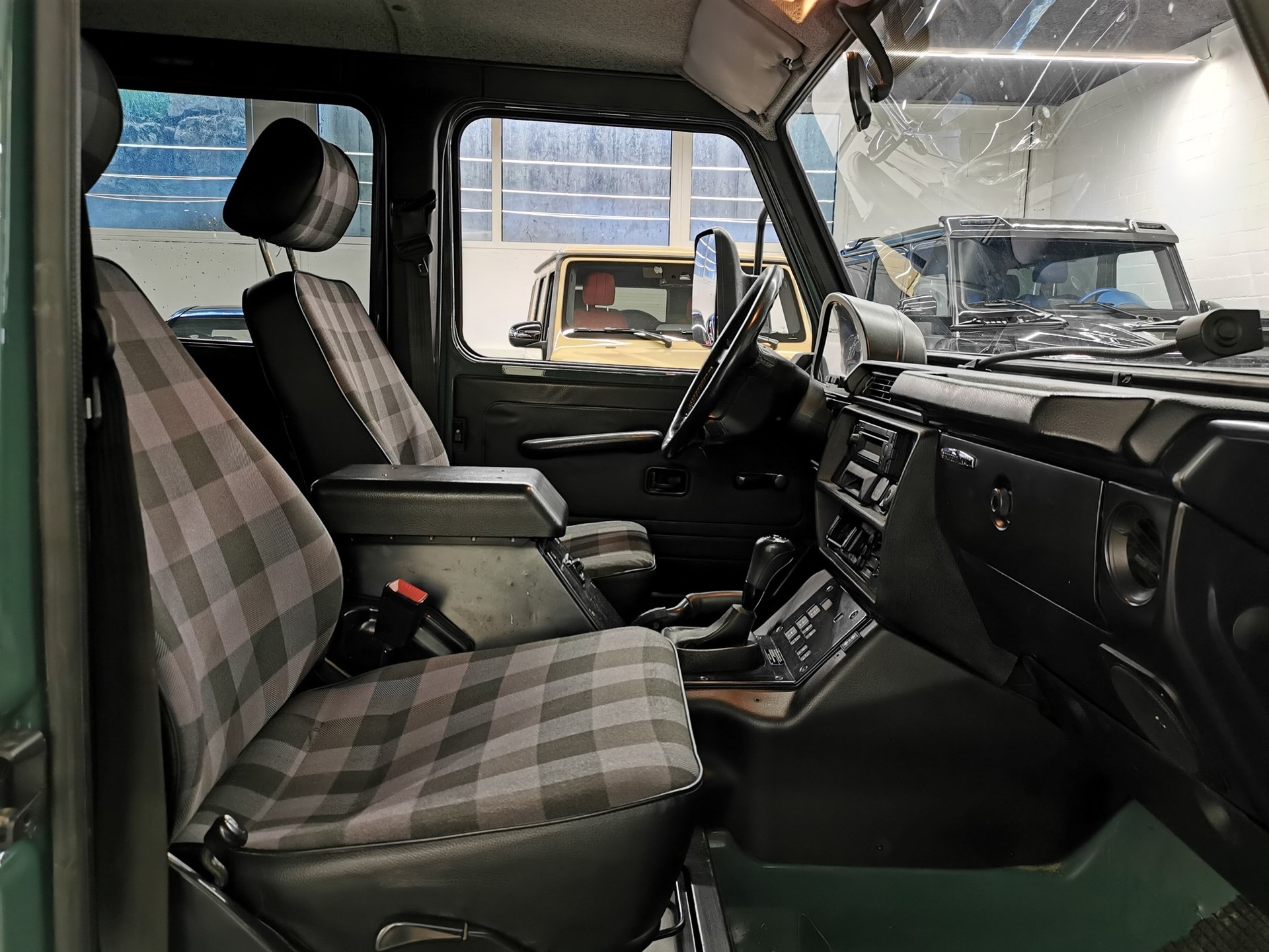 MERCEDES-BENZ G 300 CDI 280 CDI PROFESSIONAL ACHAT GRÜN (AGATA GREEN) PUR EDITION 30 461 KLIMA STANDHEIZUNG-image-12