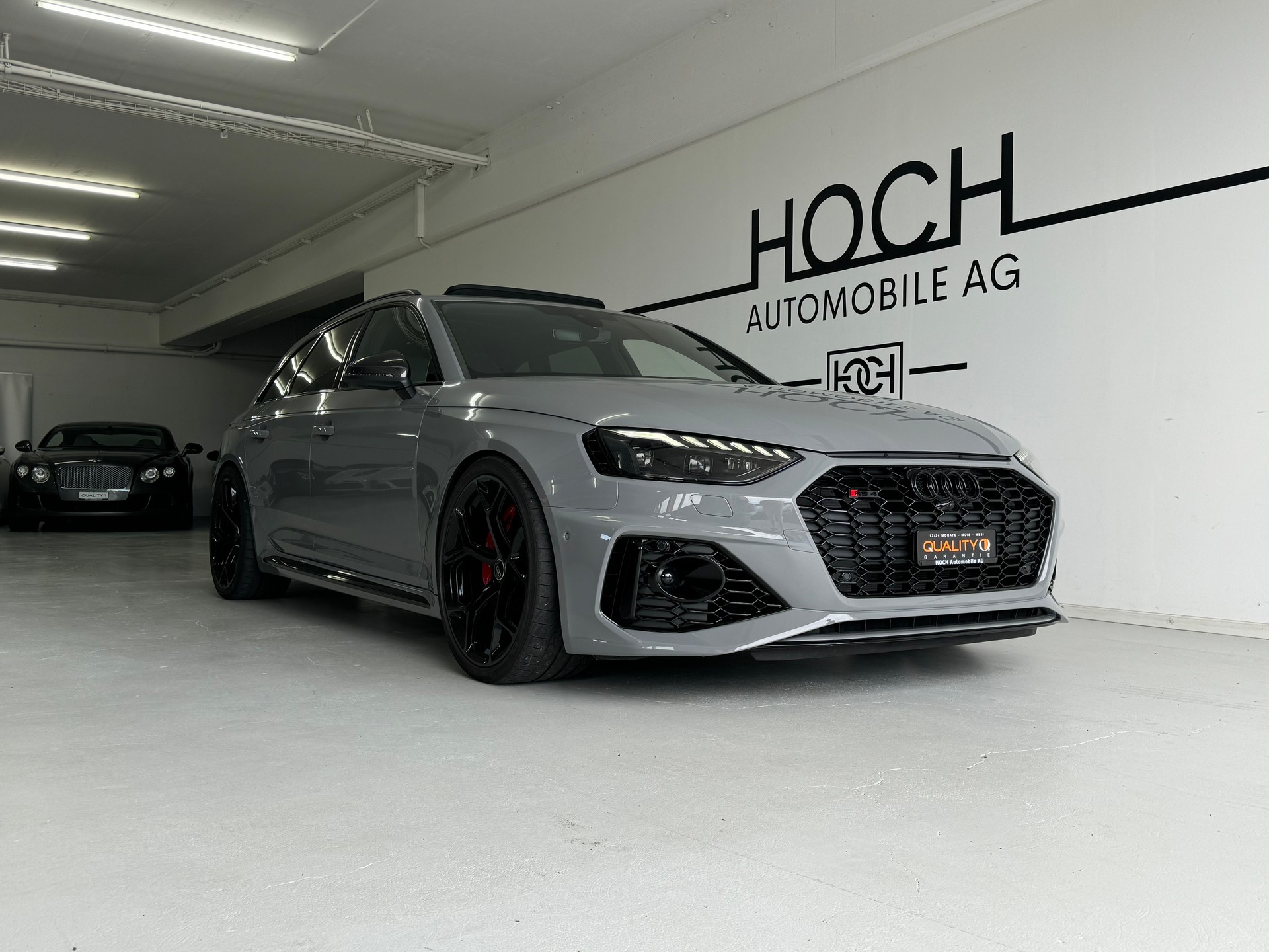 AUDI RS4 COMPETITION PLUS-showroom-element-2
