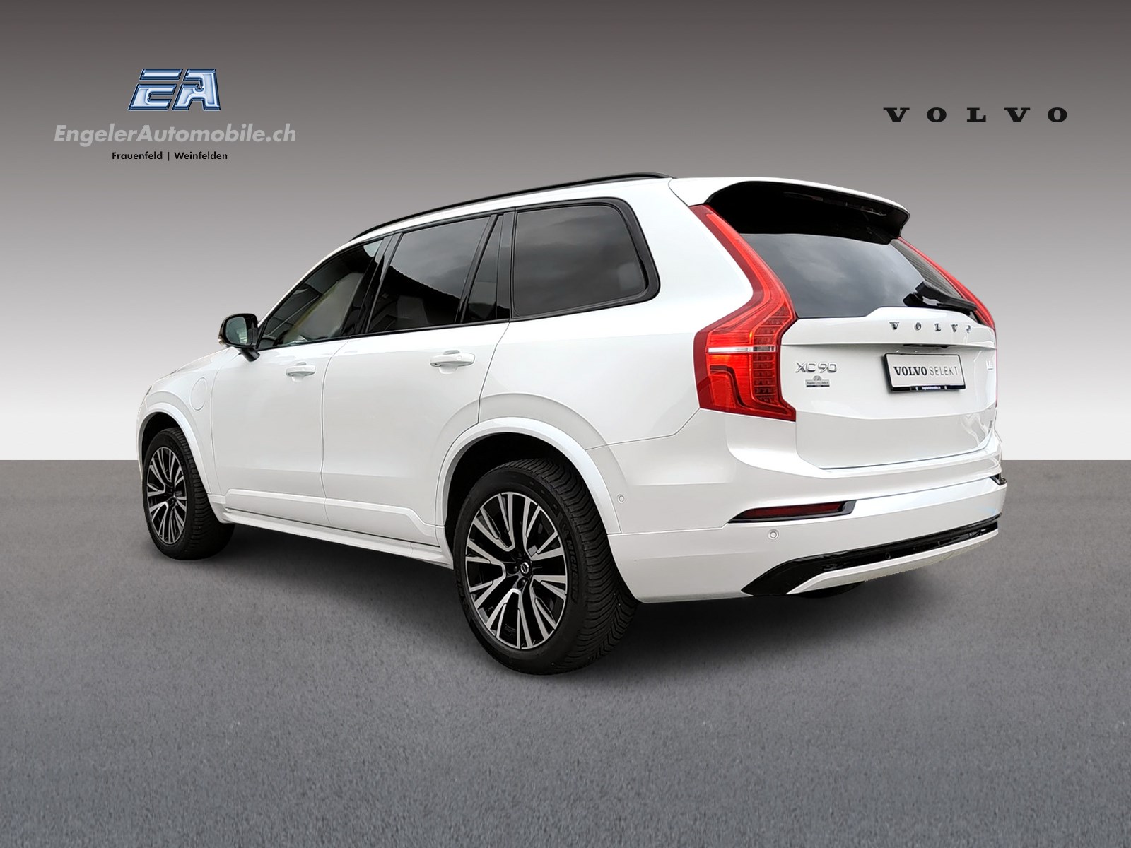 VOLVO XC90 2.0 T8 TE Plus Dark eAWD-showroom-element-3