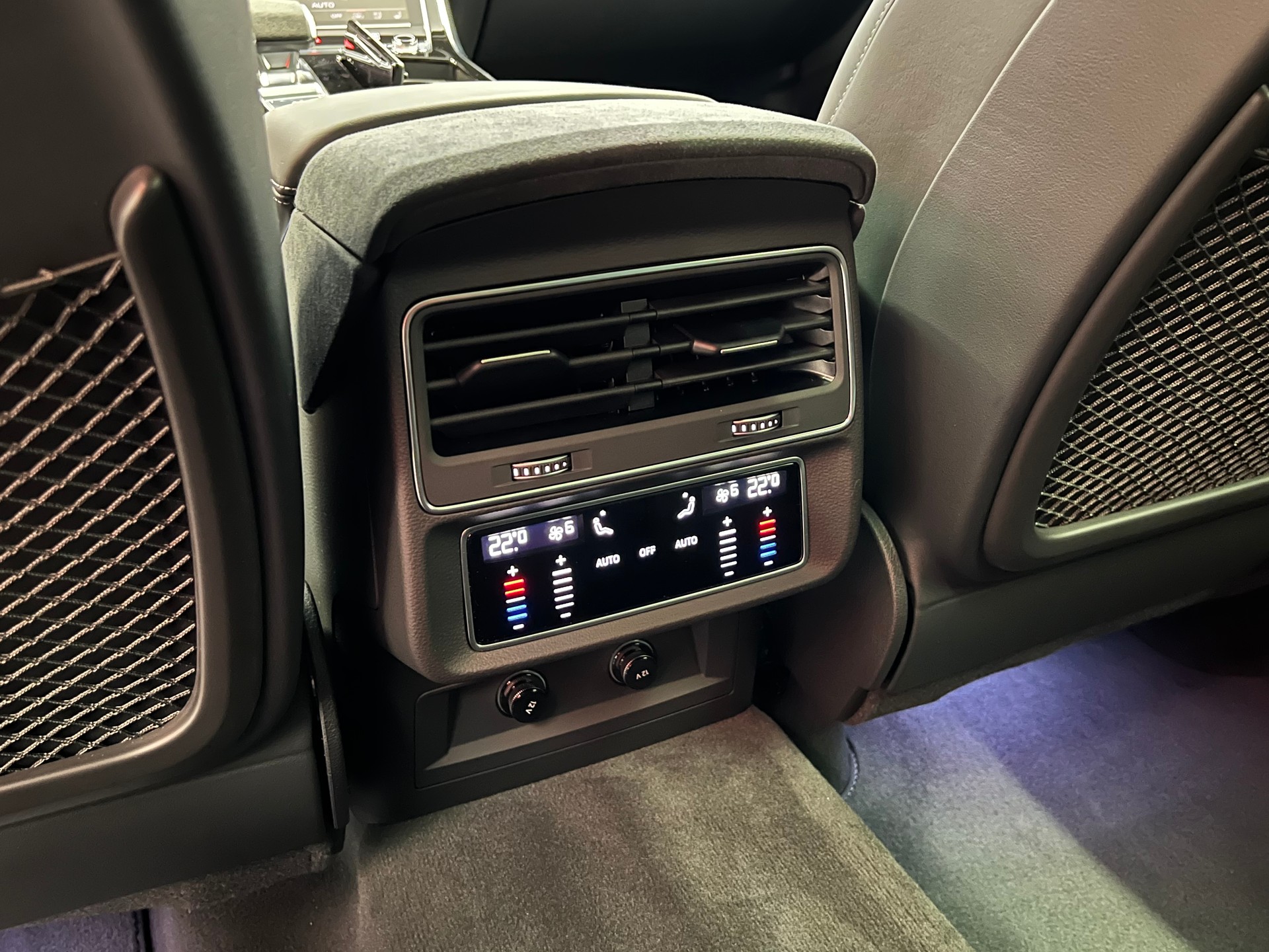 AUDI RSQ8 performance quattro-image-18