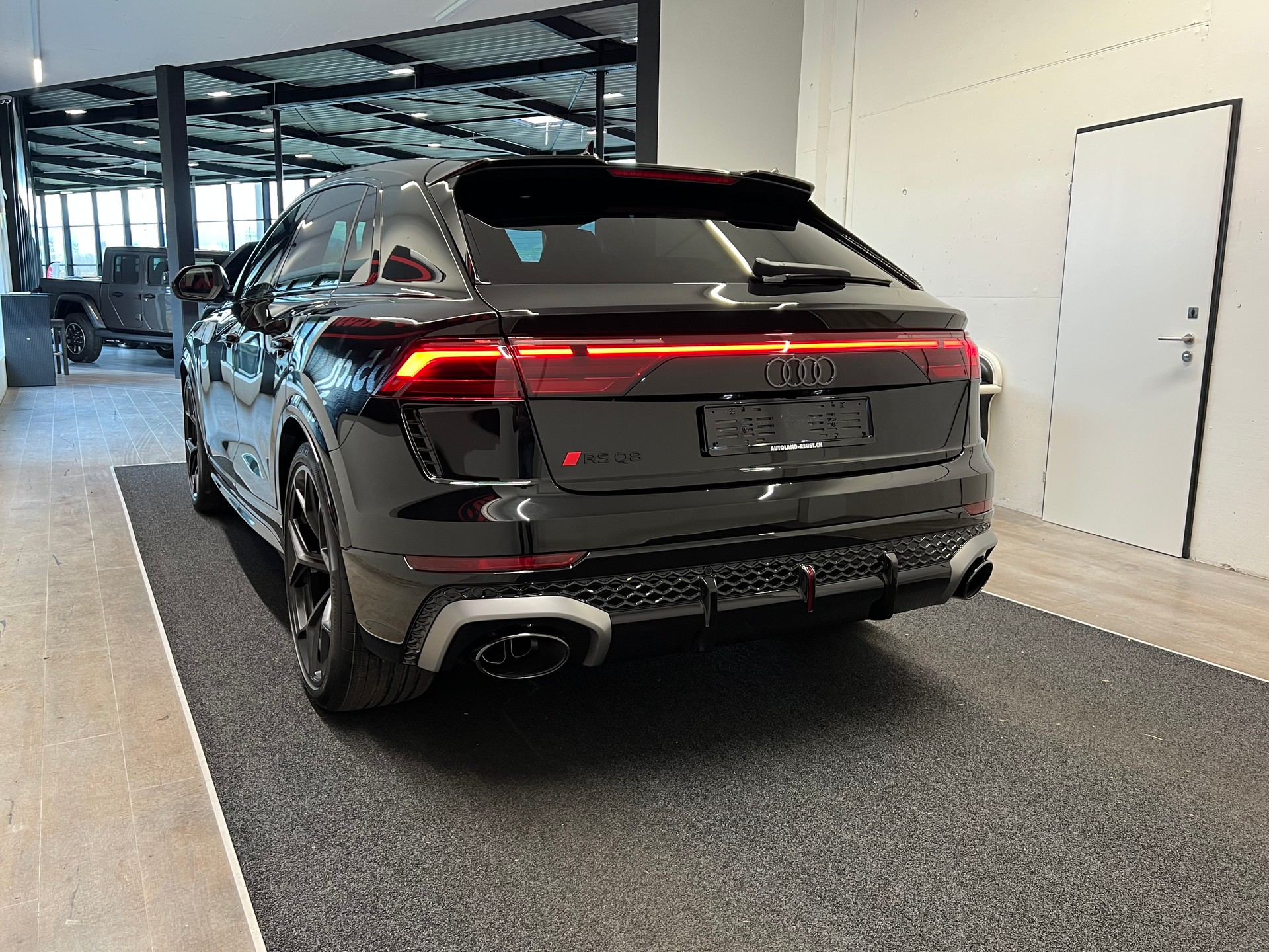 AUDI RSQ8 performance quattro-image-7