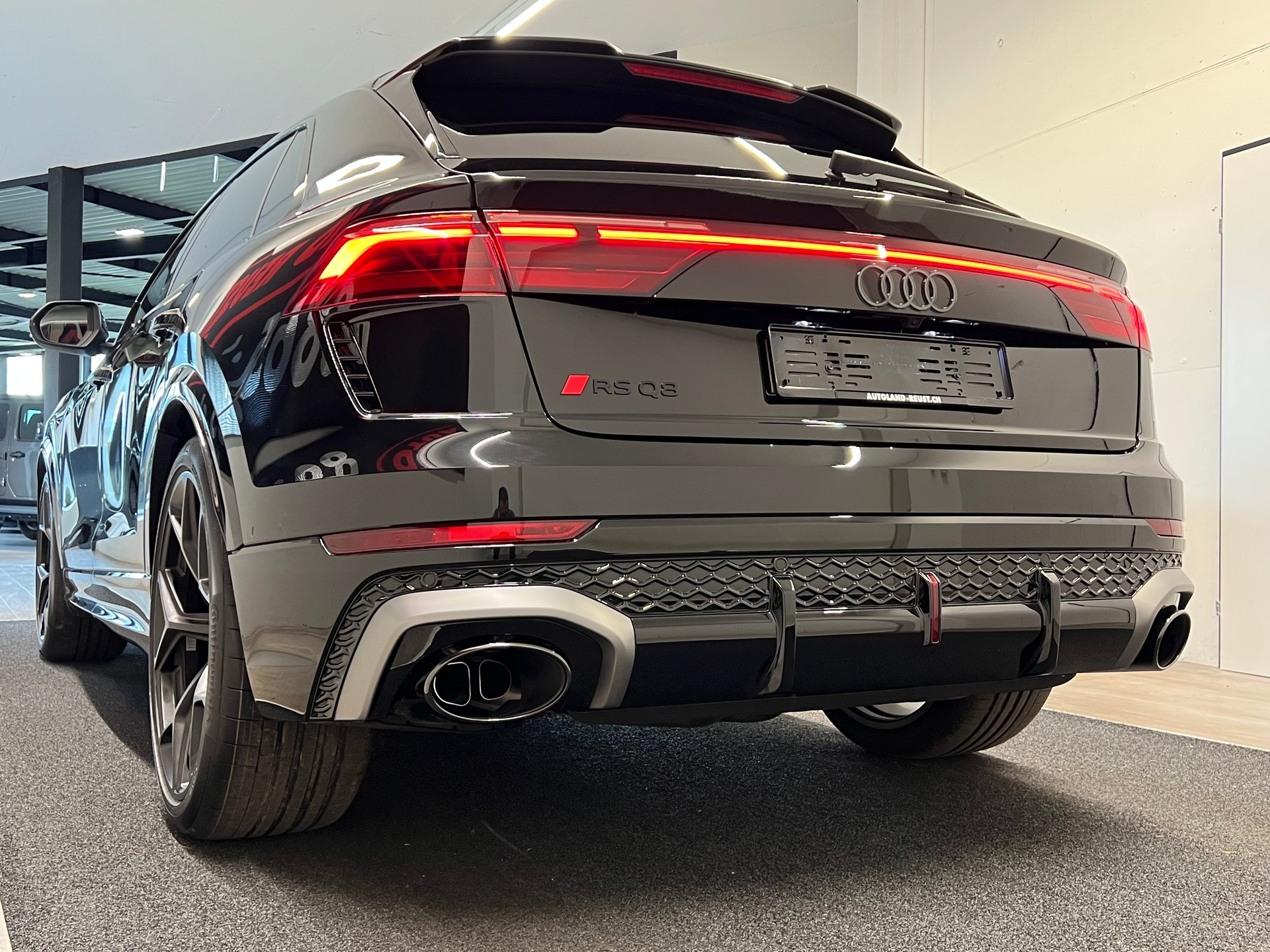 AUDI RSQ8 performance quattro-image-8