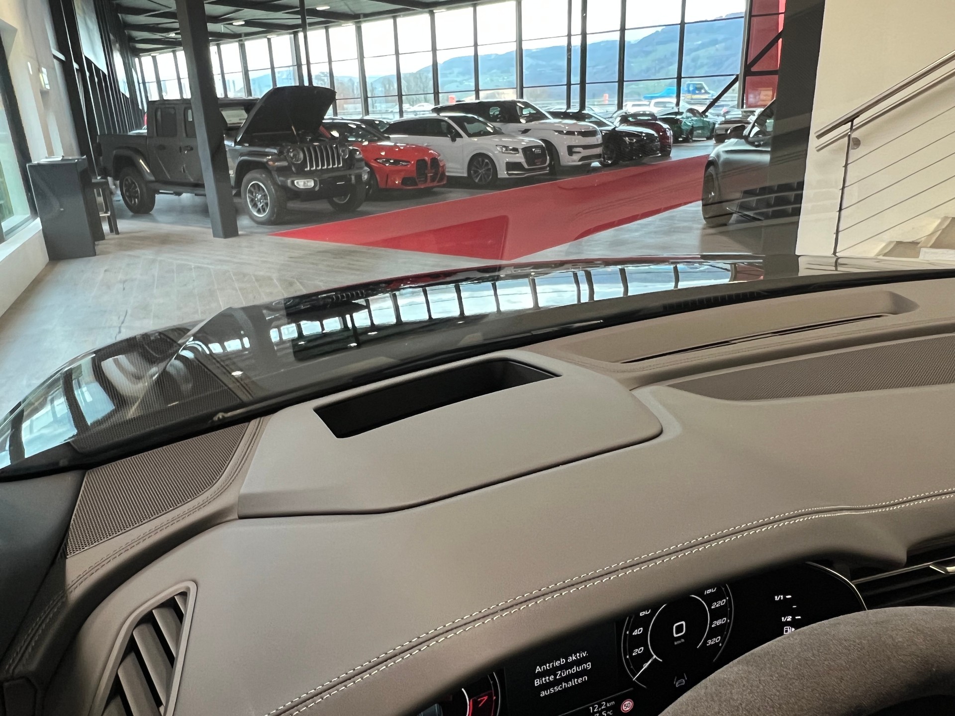 AUDI RSQ8 performance quattro-image-29