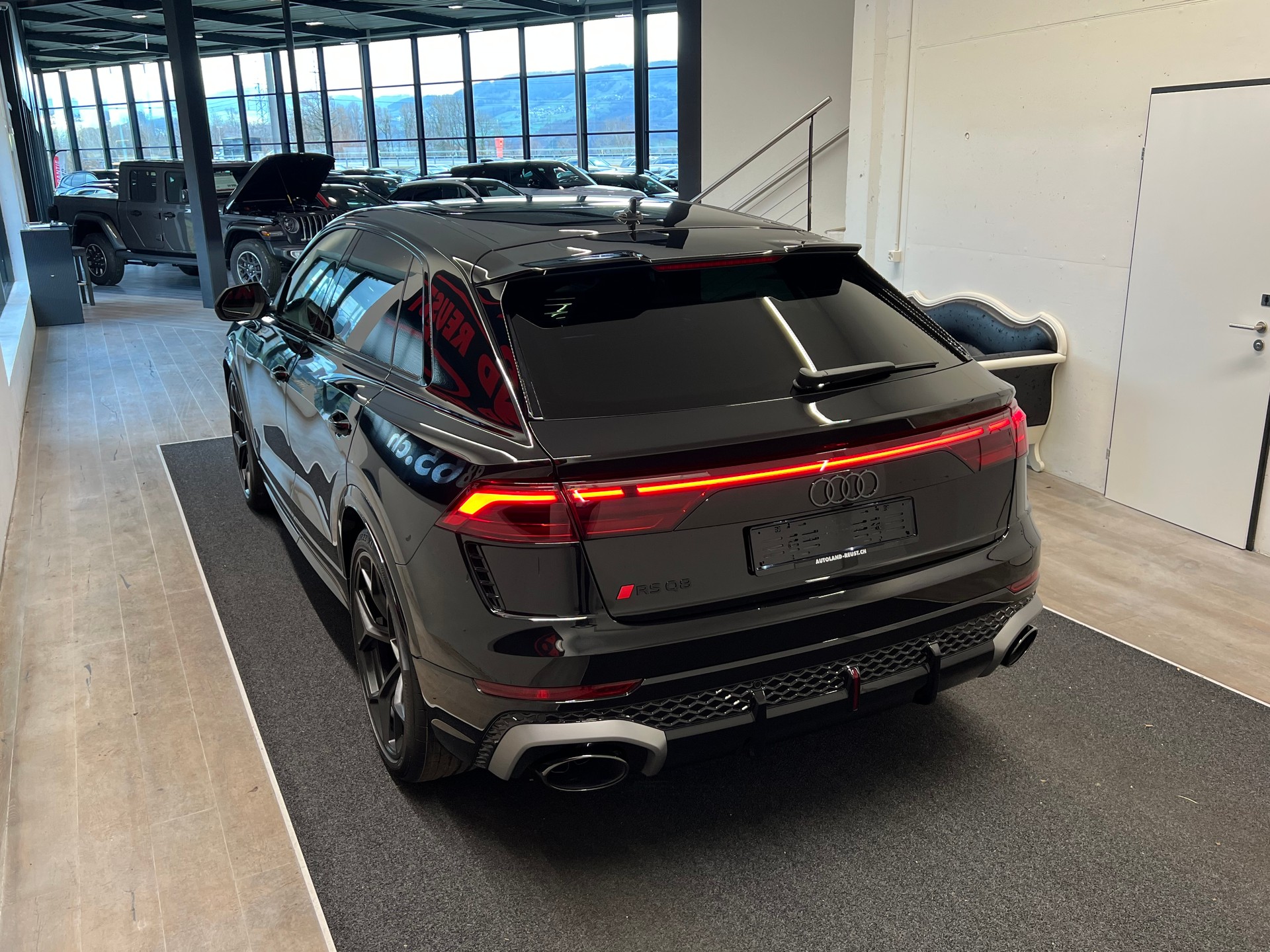 AUDI RSQ8 performance quattro-image-9