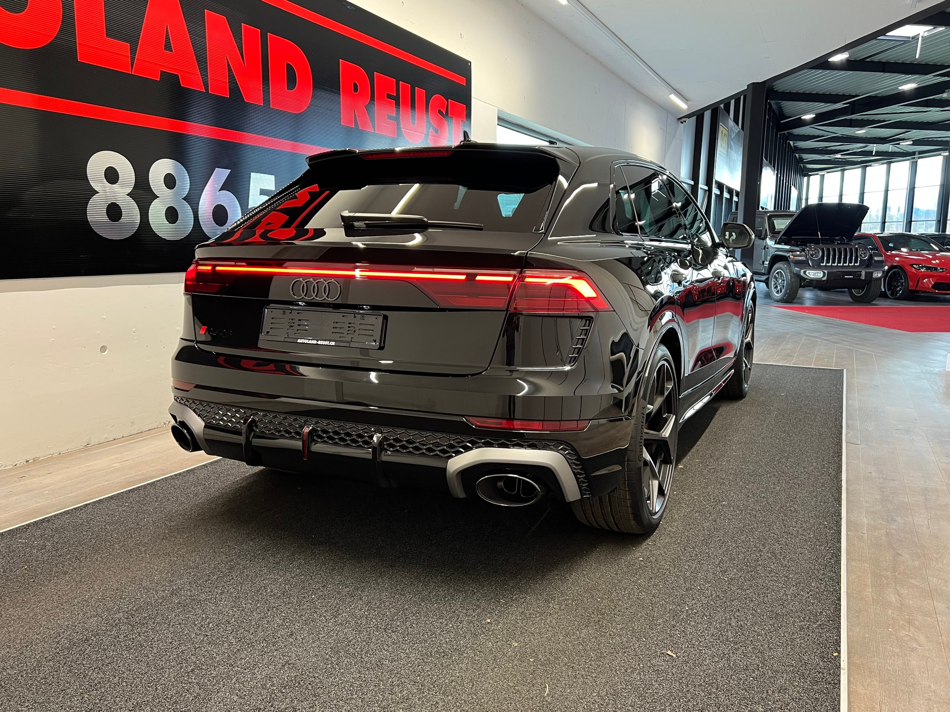 AUDI RSQ8 performance quattro-image-6
