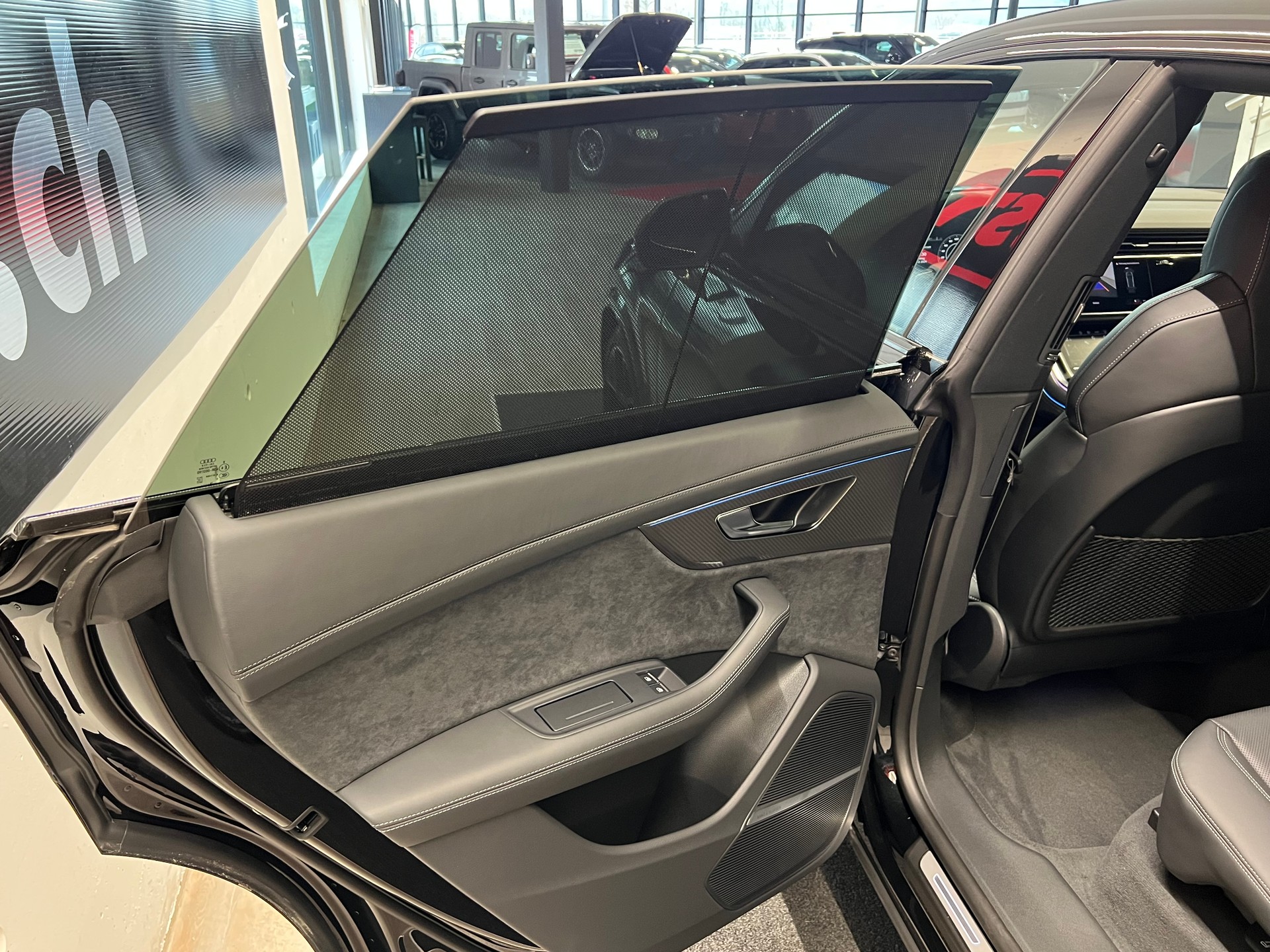 AUDI RSQ8 performance quattro-image-20