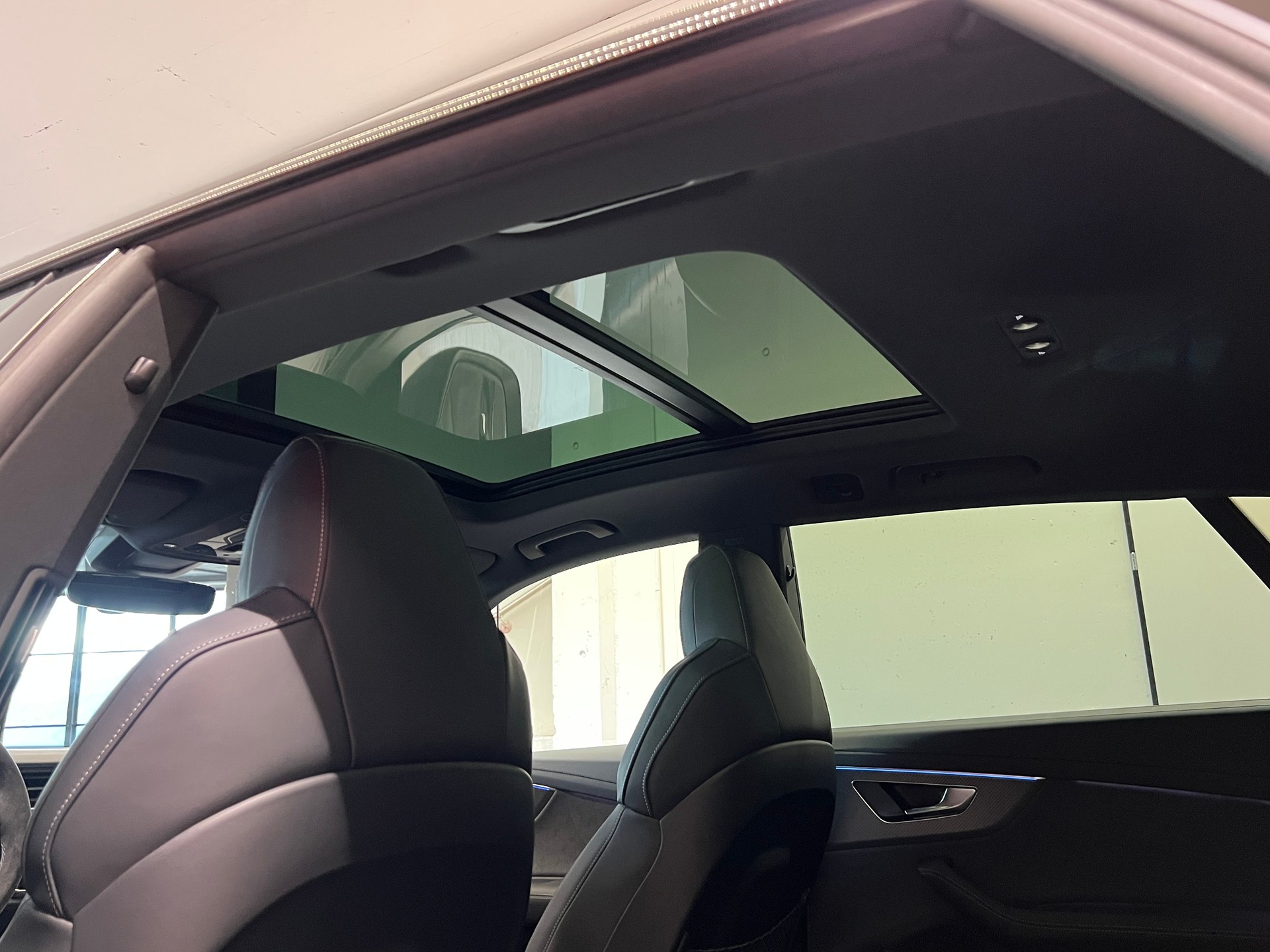 AUDI RSQ8 performance quattro-image-17