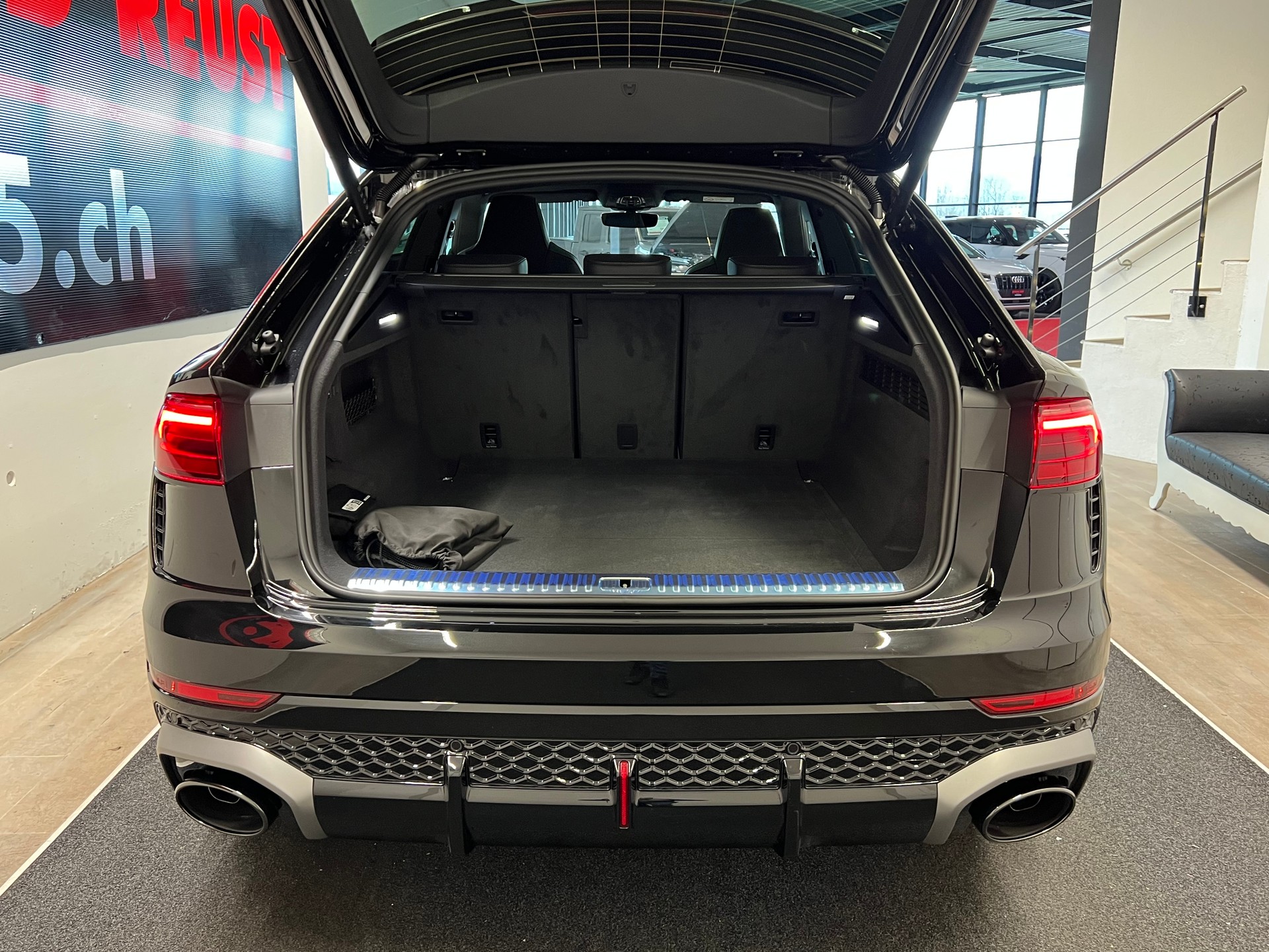 AUDI RSQ8 performance quattro-image-10