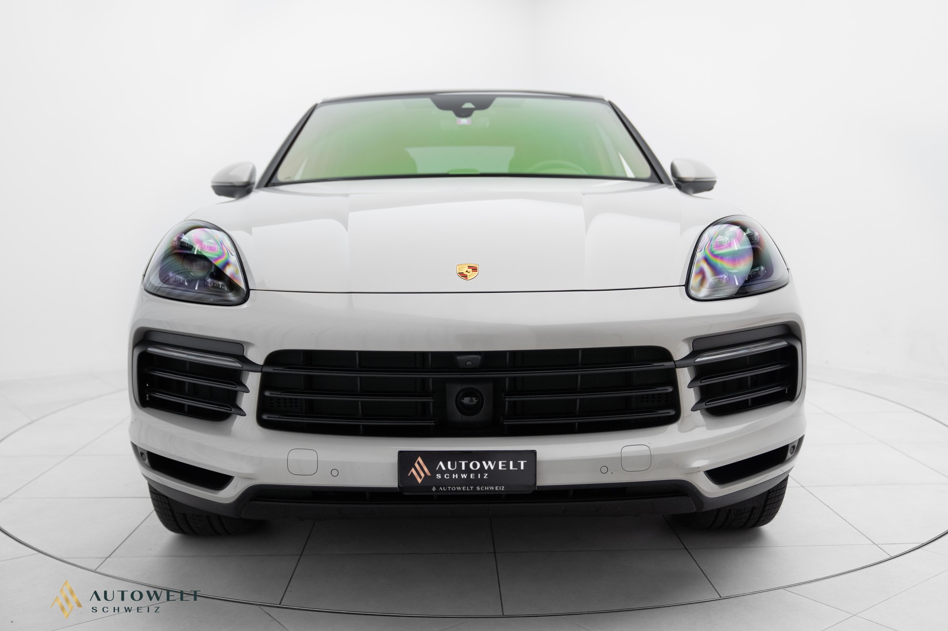 PORSCHE Cayenne Coupé E-Hybrid-showroom-element-3
