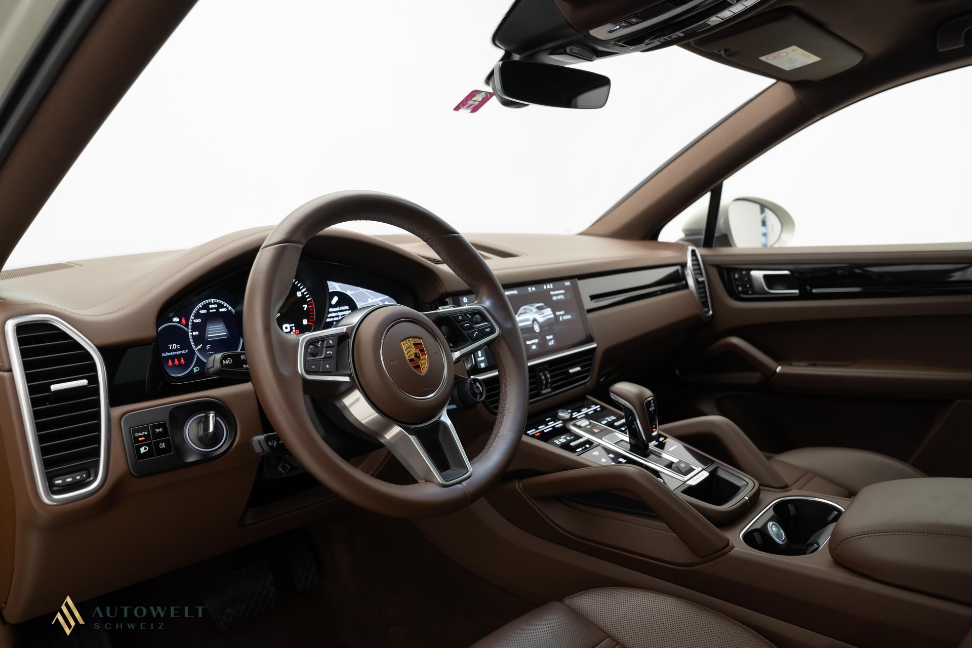 PORSCHE Cayenne Coupé E-Hybrid-image-5