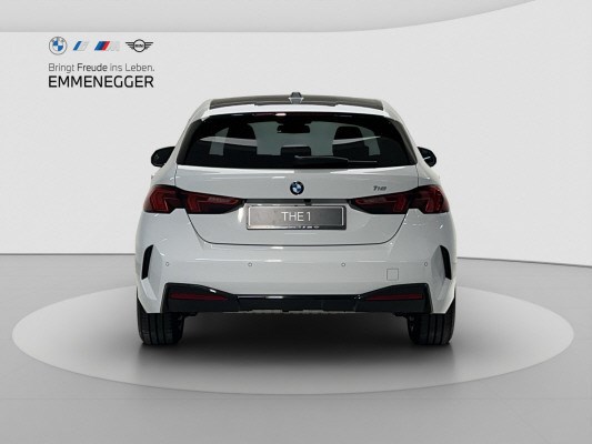 BMW 116 Steptronic-showroom-element-3