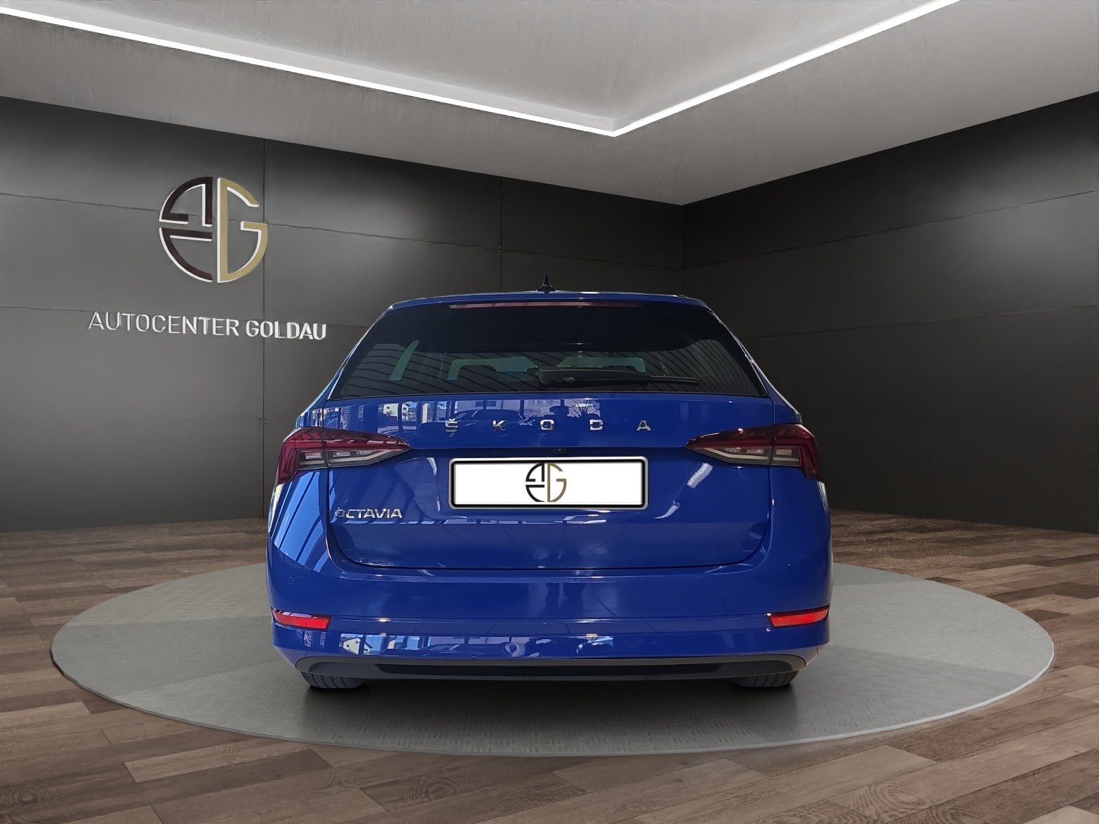 SKODA Octavia Combi 2.0 TDI DSG Ambition-showroom-element-2