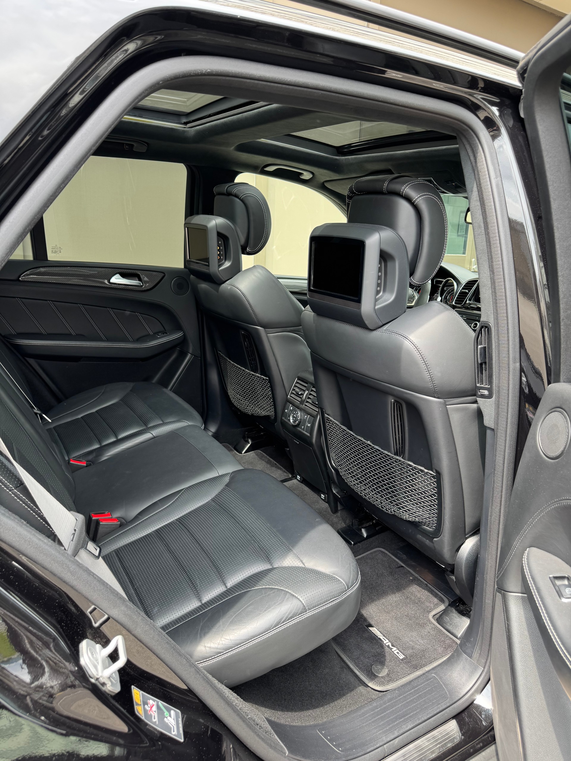 MERCEDES-BENZ GLE 63 S AMG 4Matic Speedshift Plus 7G-Tronic-image-17