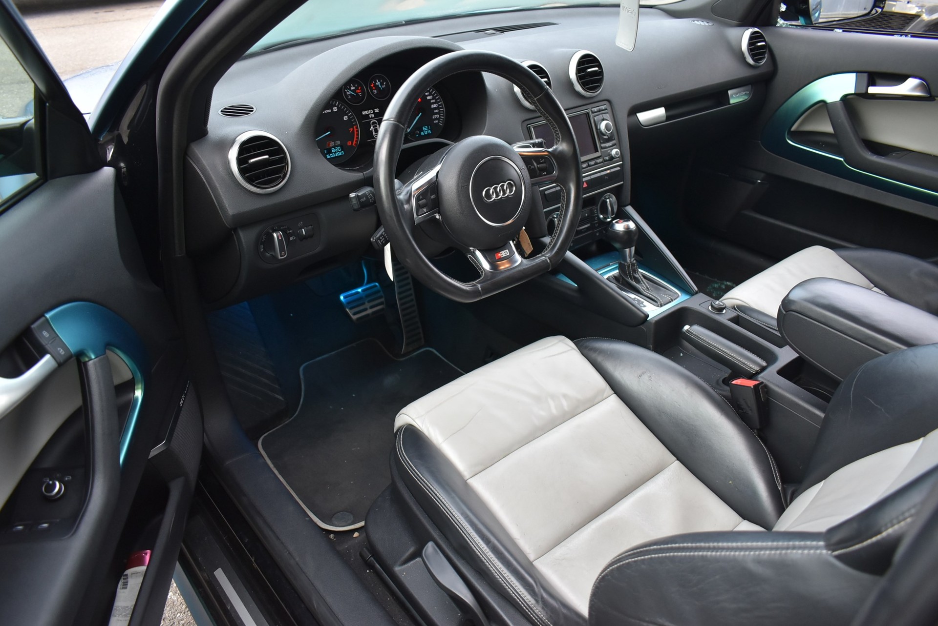 AUDI S3 2.0 TFSI quattro S-tronic-image-1