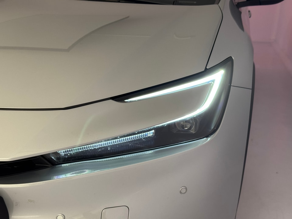 Prius 2.0 Plug-In-Hybrid Style