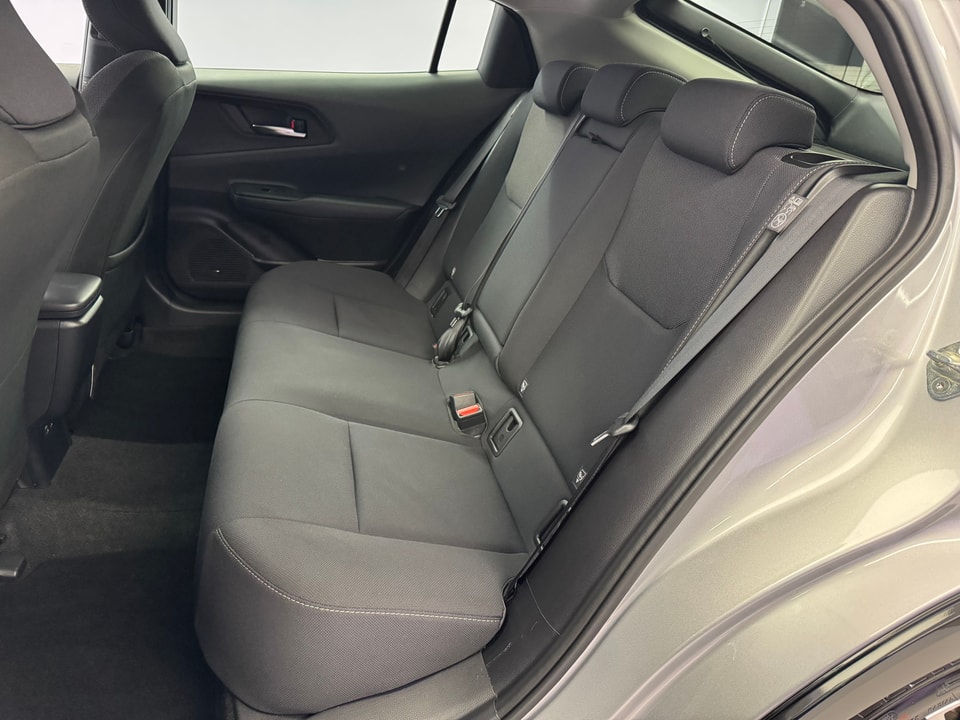 Prius 2.0 Plug-In-Hybrid Style