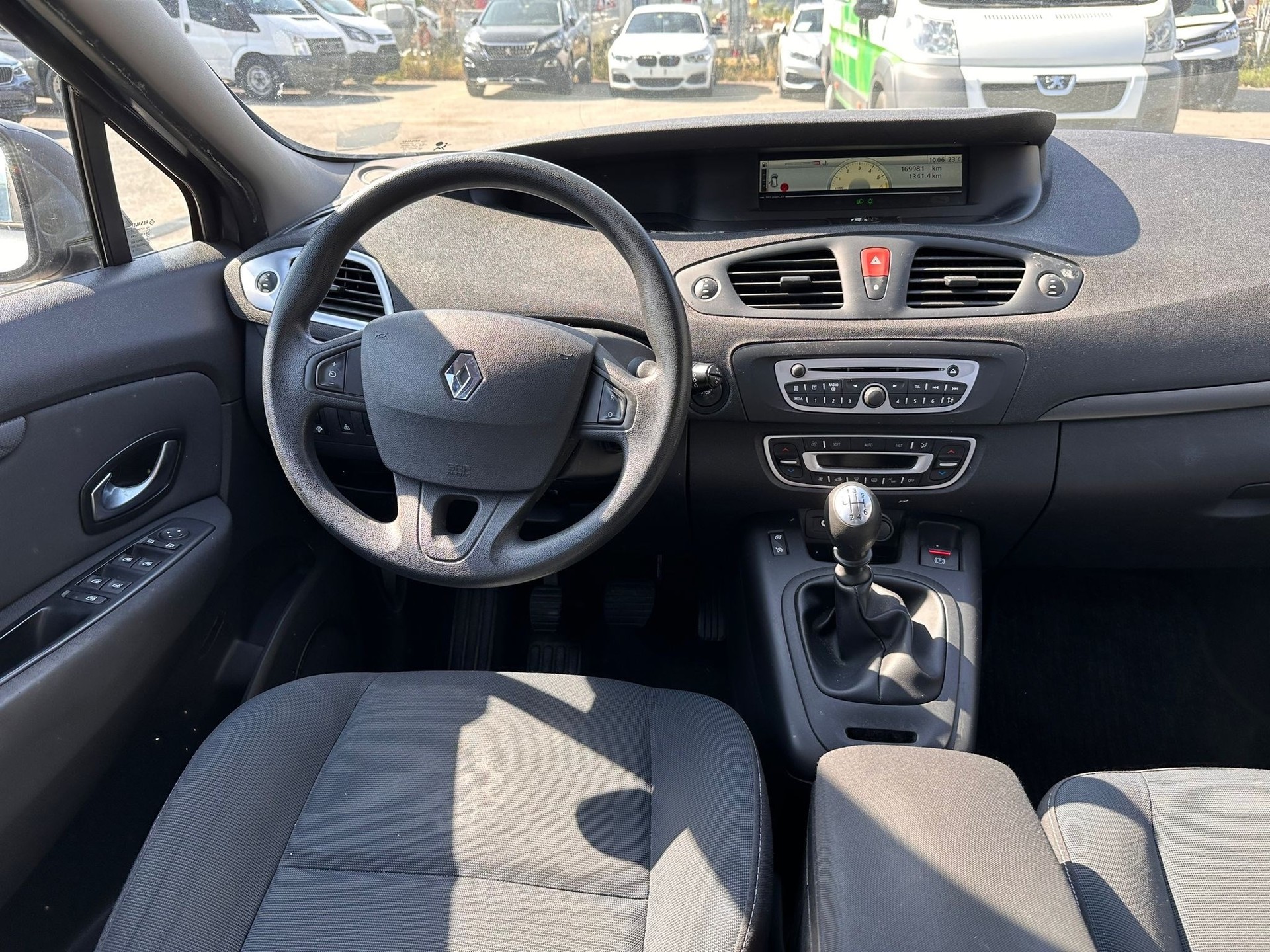 RENAULT Grand Scénic 1.5 dCi Expression-image-4