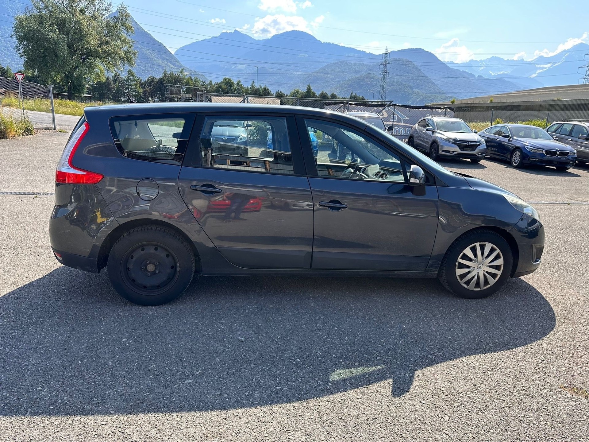RENAULT Grand Scénic 1.5 dCi Expression-image-8