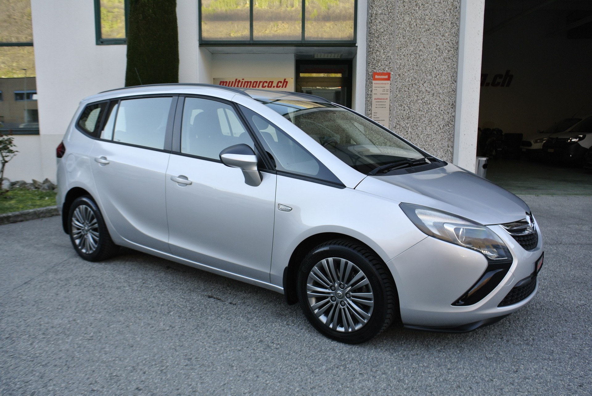 OPEL Zafira Tourer 1.6i 16V CNG Turbo Active Edition-showroom-element-3