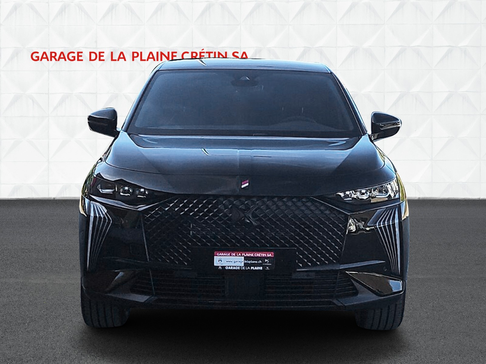 DS AUTOMOBILES DS 7 Crossback E-Tense 300 4x4 Ligne Noire-showroom-element-1