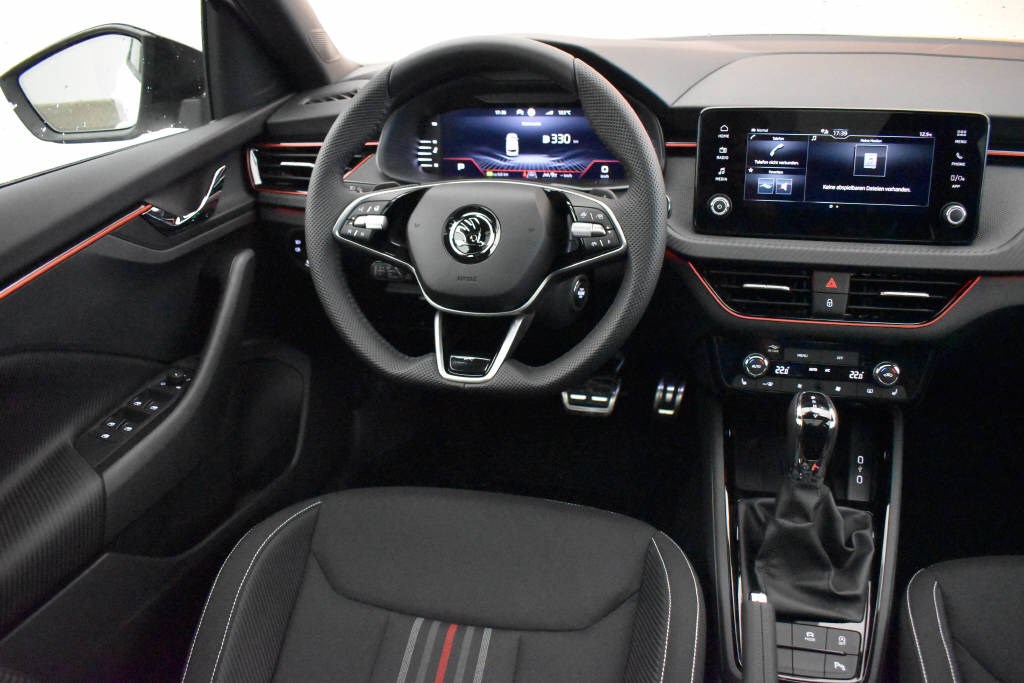 SKODA Kamiq 1.5 TSI Monte Carlo DSG-image-10