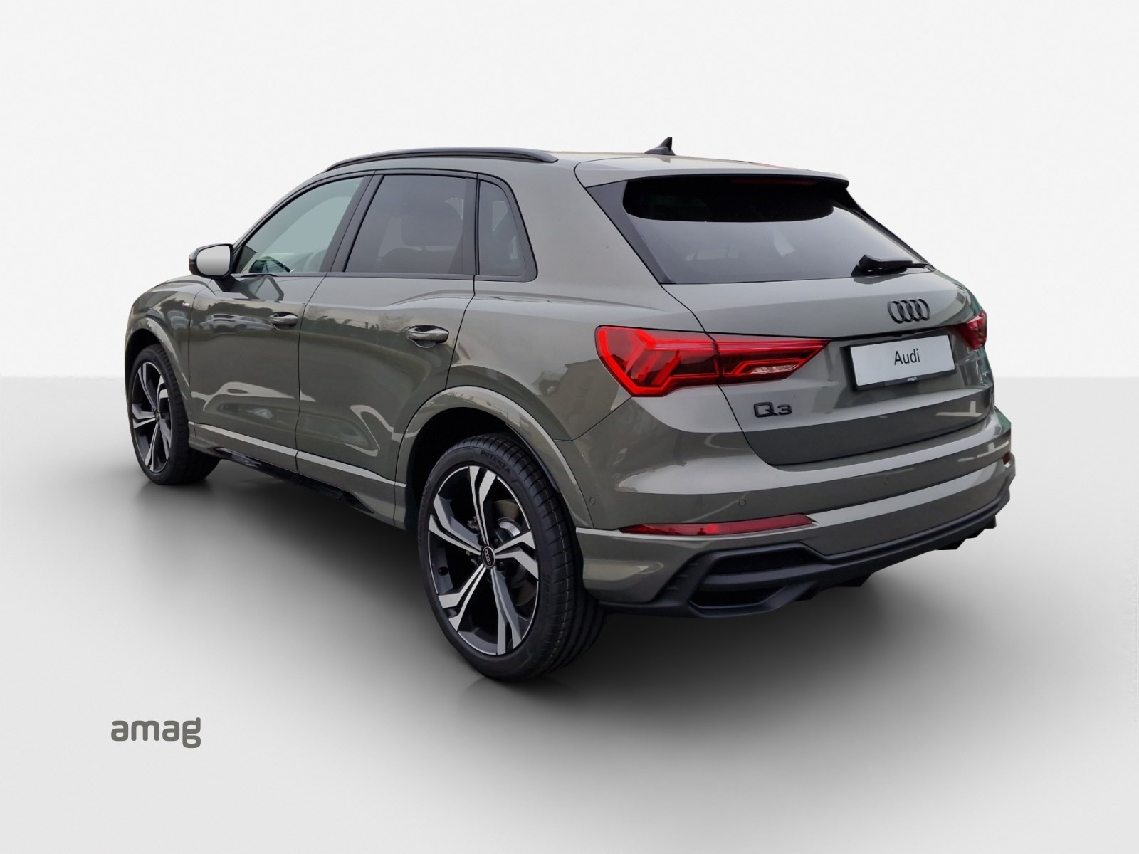 AUDI Q3 40 TFSI S line quattro S-tronic-showroom-element-2