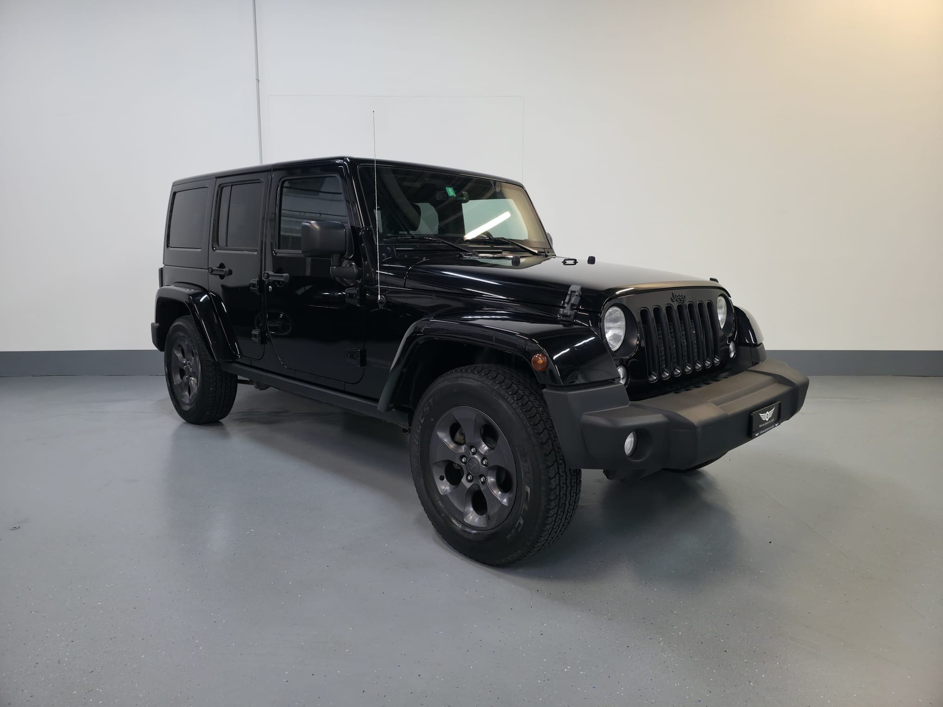 JEEP Wrangler 2.8CRD Unlimited Sahara Automatic-showroom-element-2