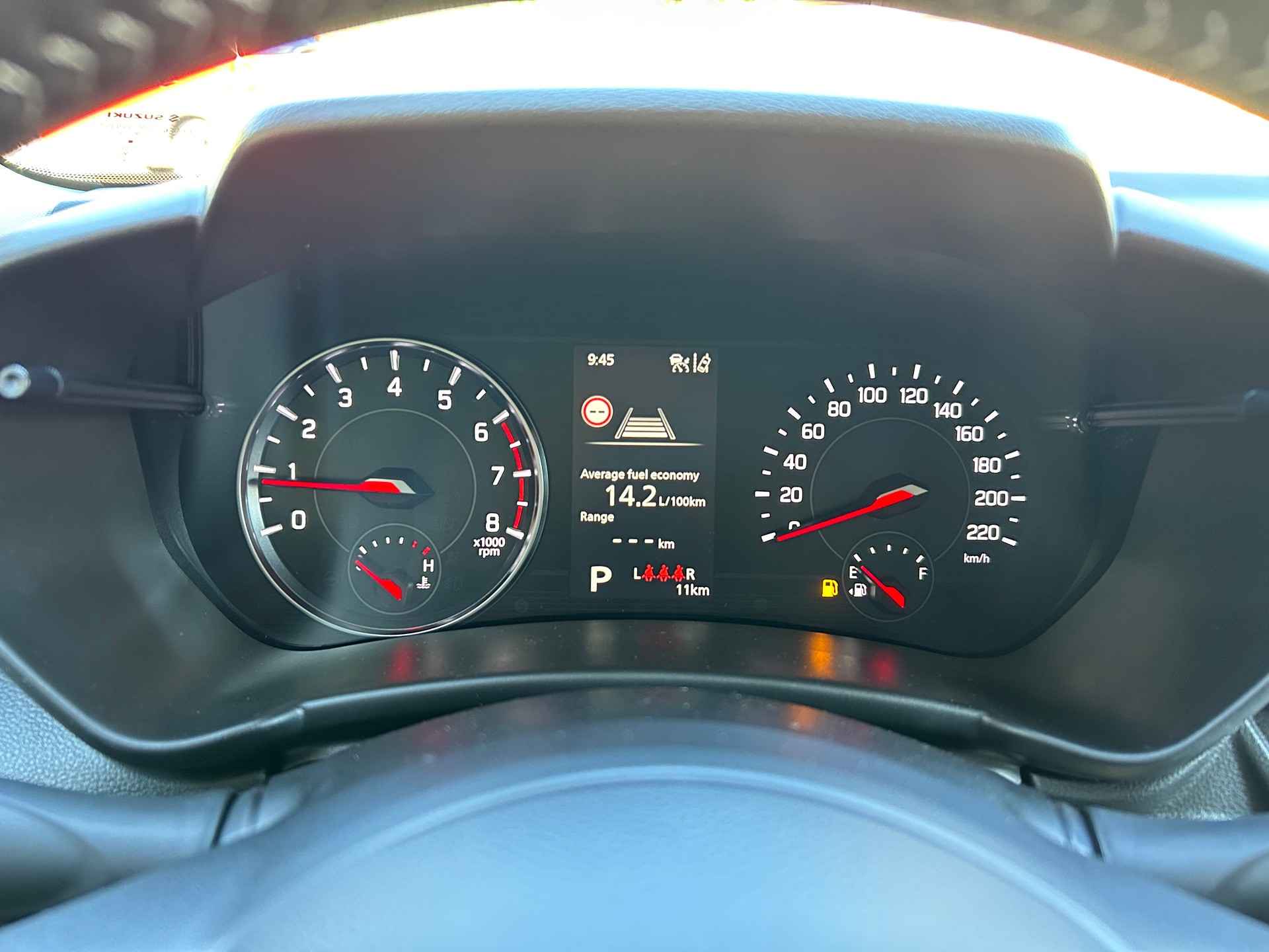 SUZUKI Swift 1.2 1st Edition Hybrid CVT-image-6