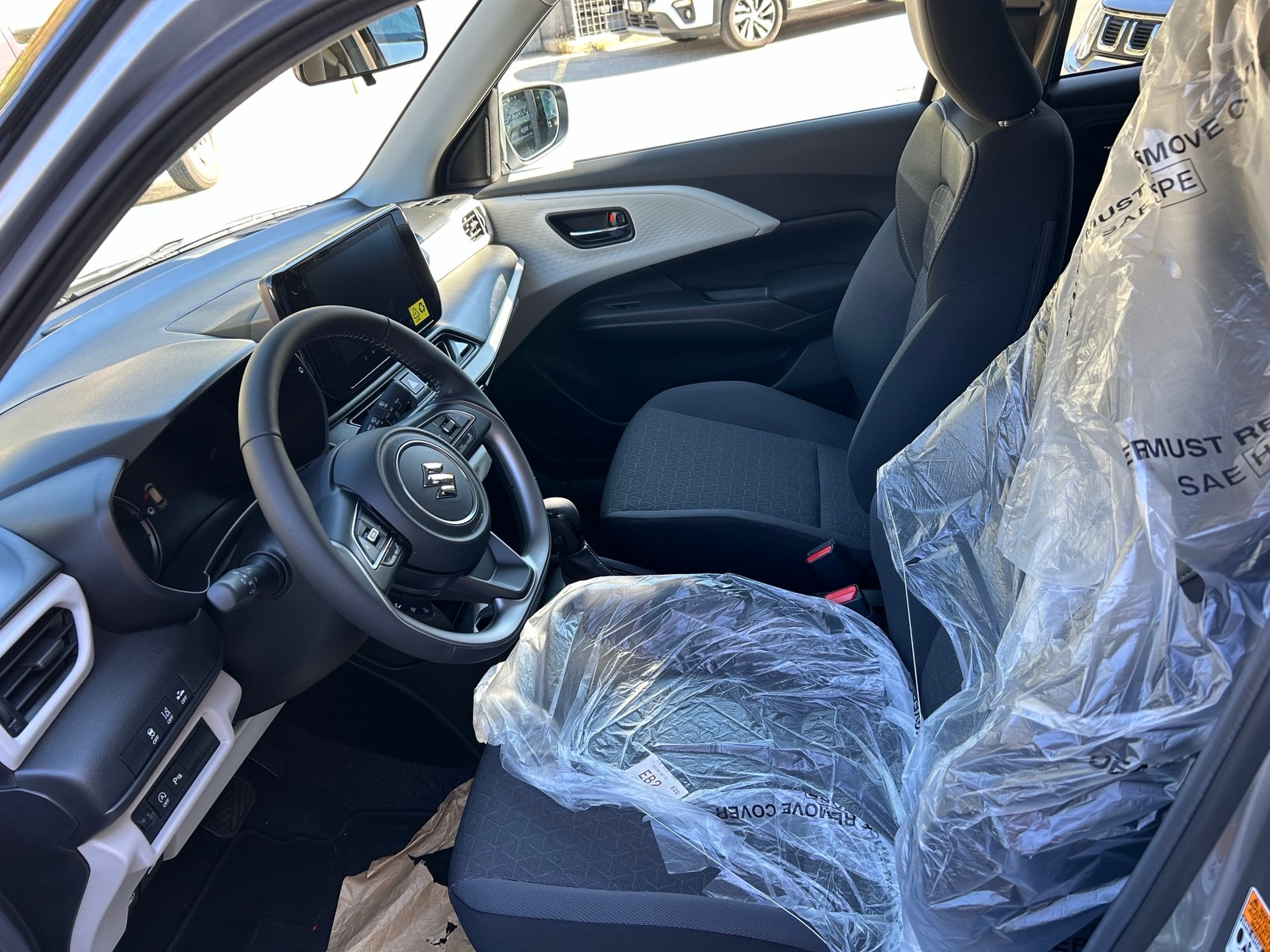 SUZUKI Swift 1.2 1st Edition Hybrid CVT-image-5